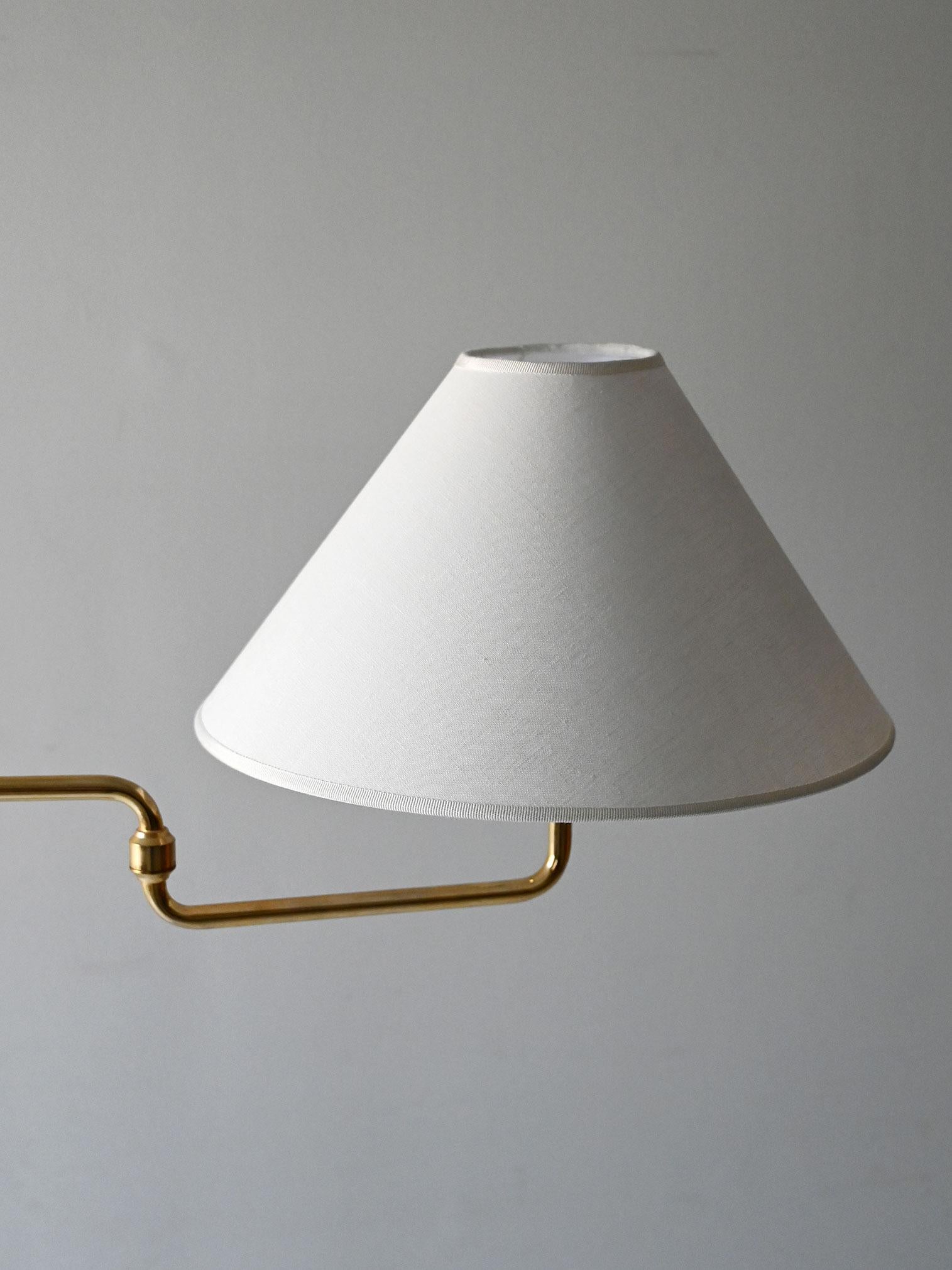 Scandinavian Piantana scandinava vintage anni 50 in ottone in vendita