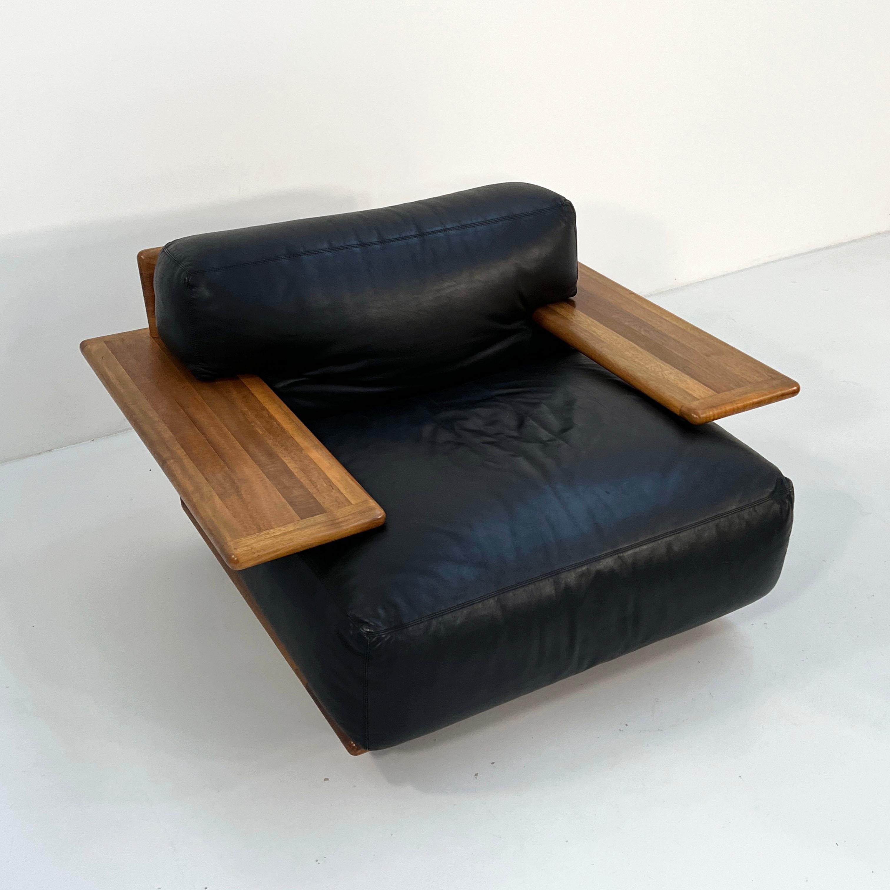 Pianura Armchair in Black Leather by Mario Bellini for Cassina, 1970s For Sale 3