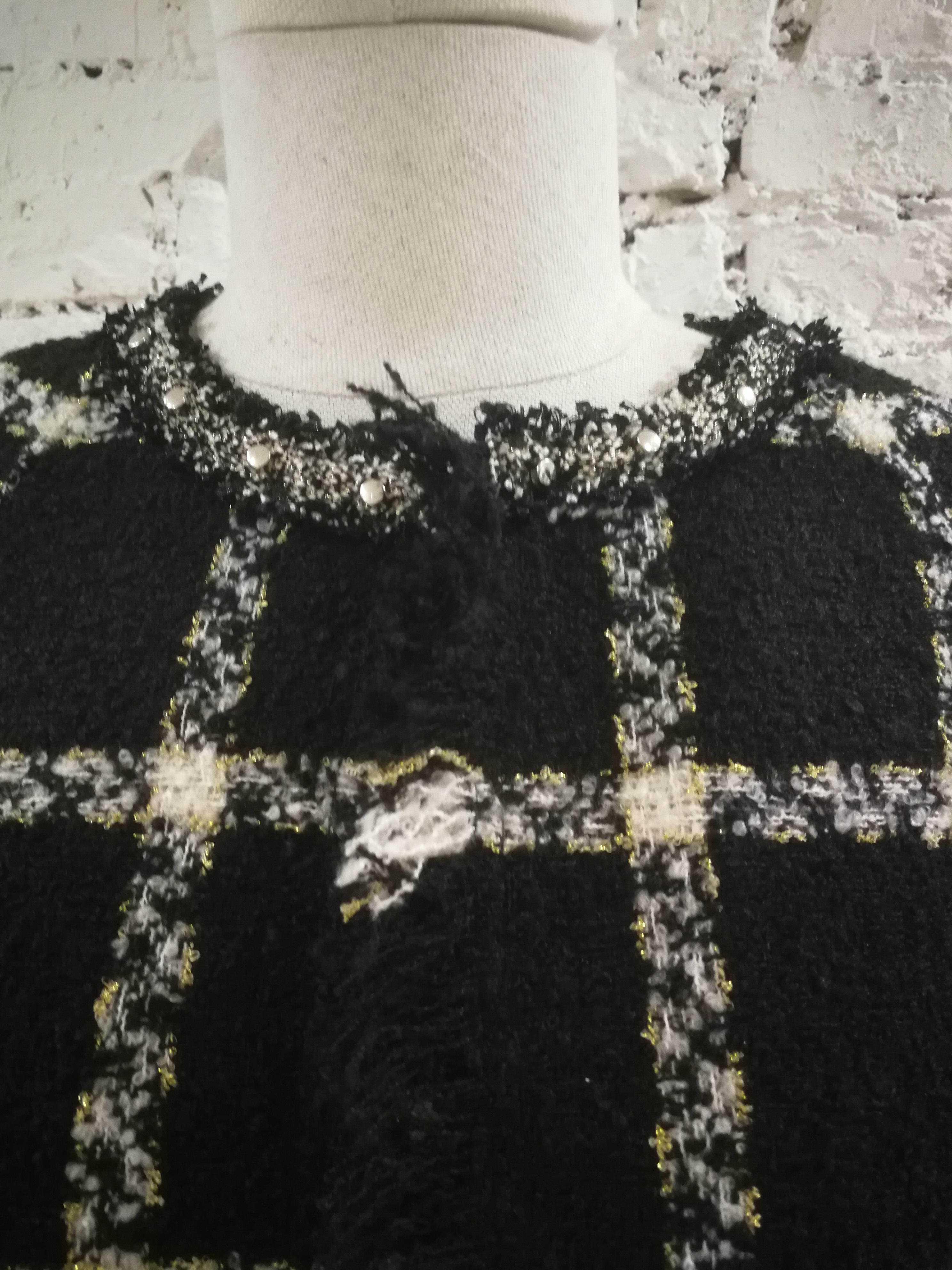 Pianura Studio Schwarz-weißer Tweed-Mantel  im Zustand „Hervorragend“ im Angebot in Capri, IT
