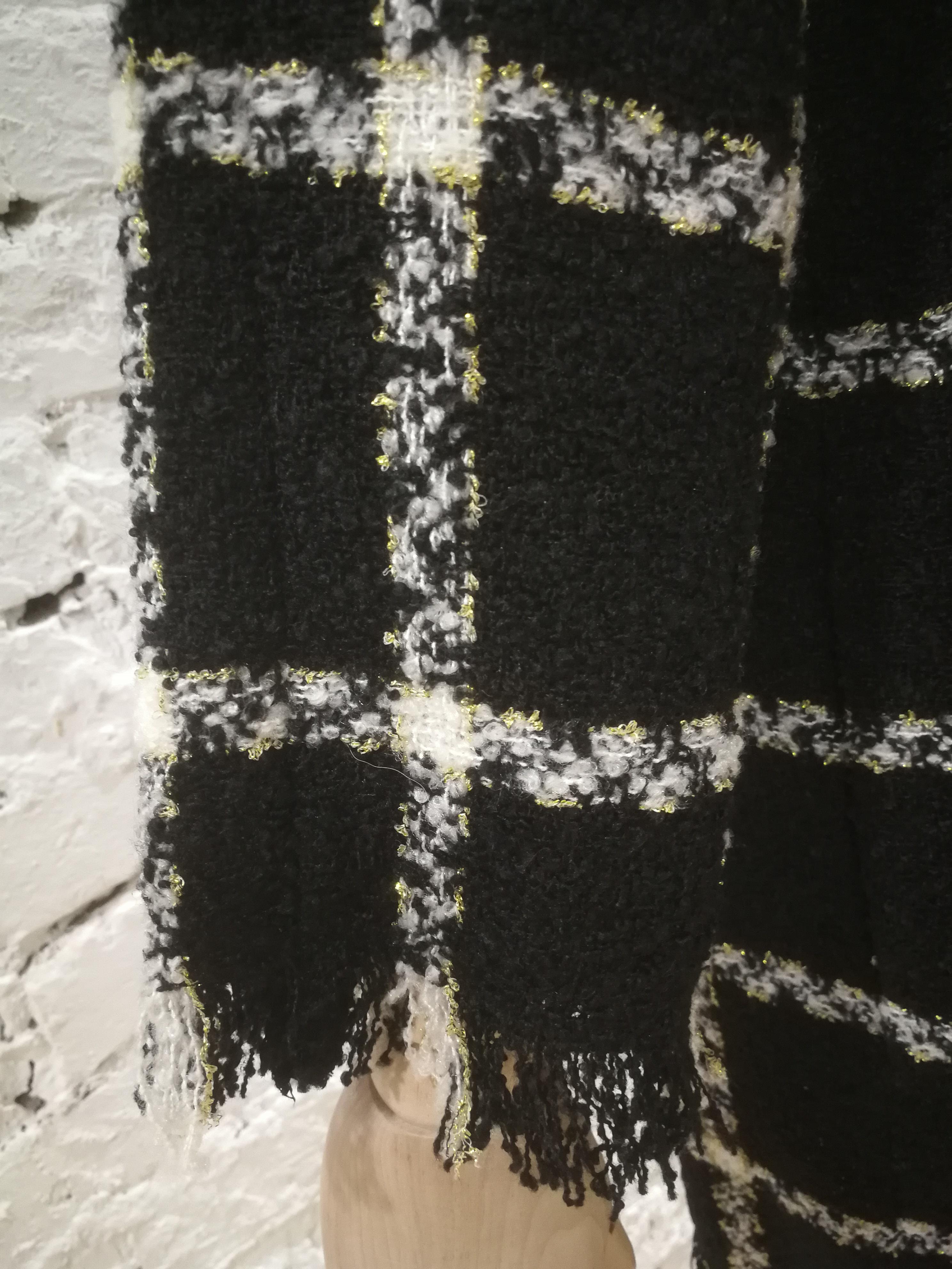 Pianura Studio Schwarz-weißer Tweed-Mantel  im Angebot 4