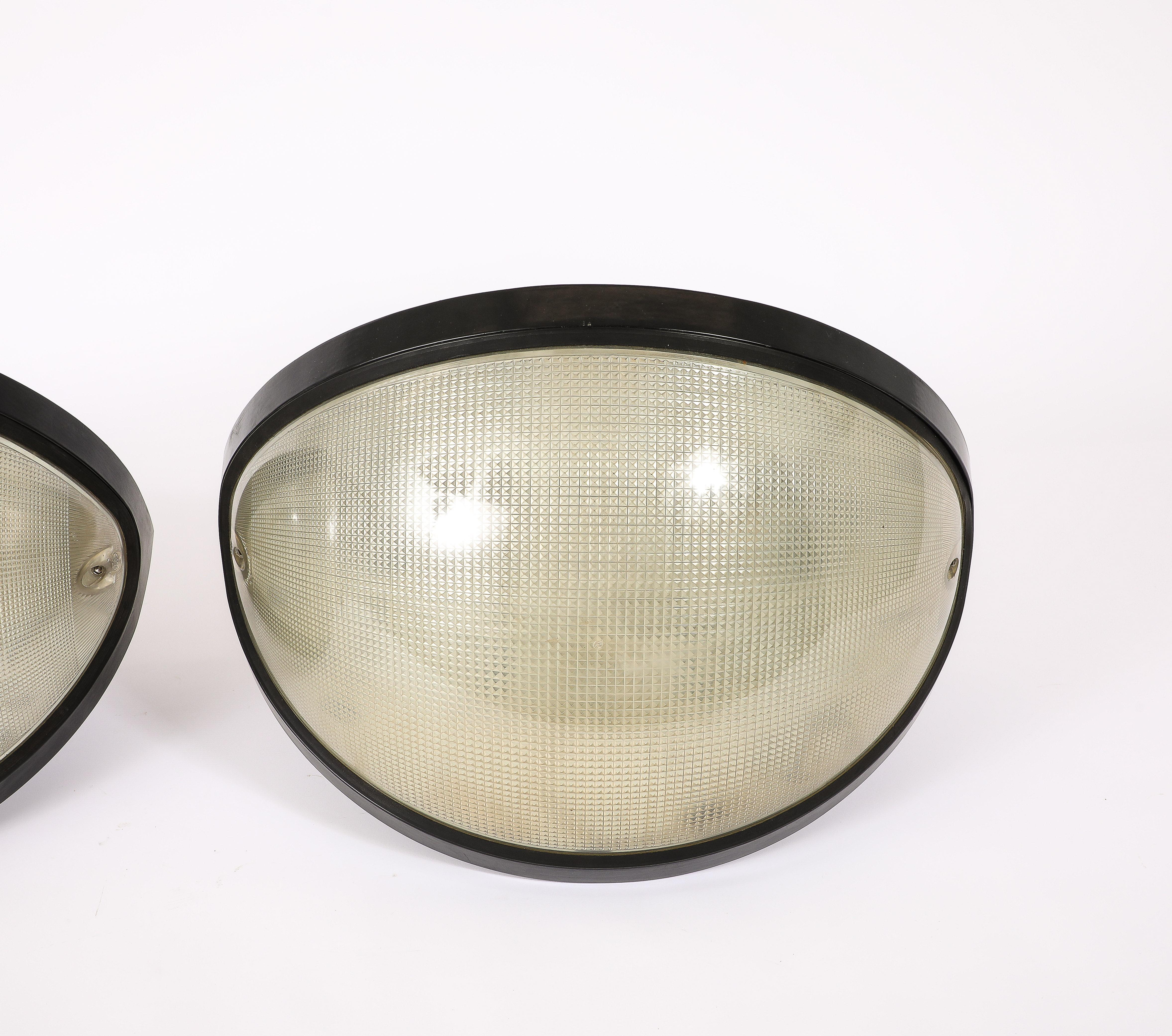 Pair of Industrial 'Totum' Lights for Zerbetto, Italy, 1970's For Sale 6