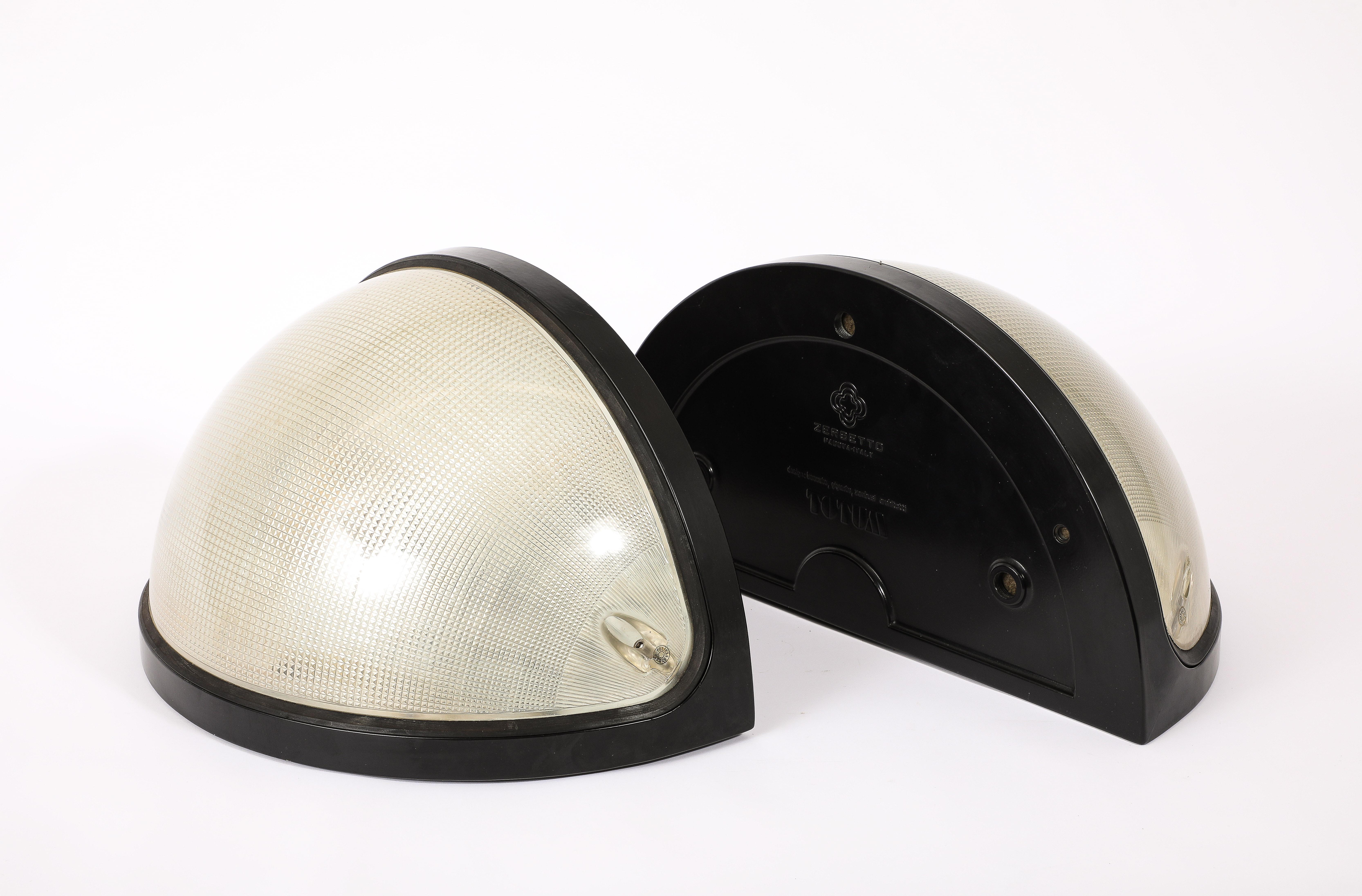 Pair of Industrial 'Totum' Lights for Zerbetto, Italy, 1970's For Sale 12