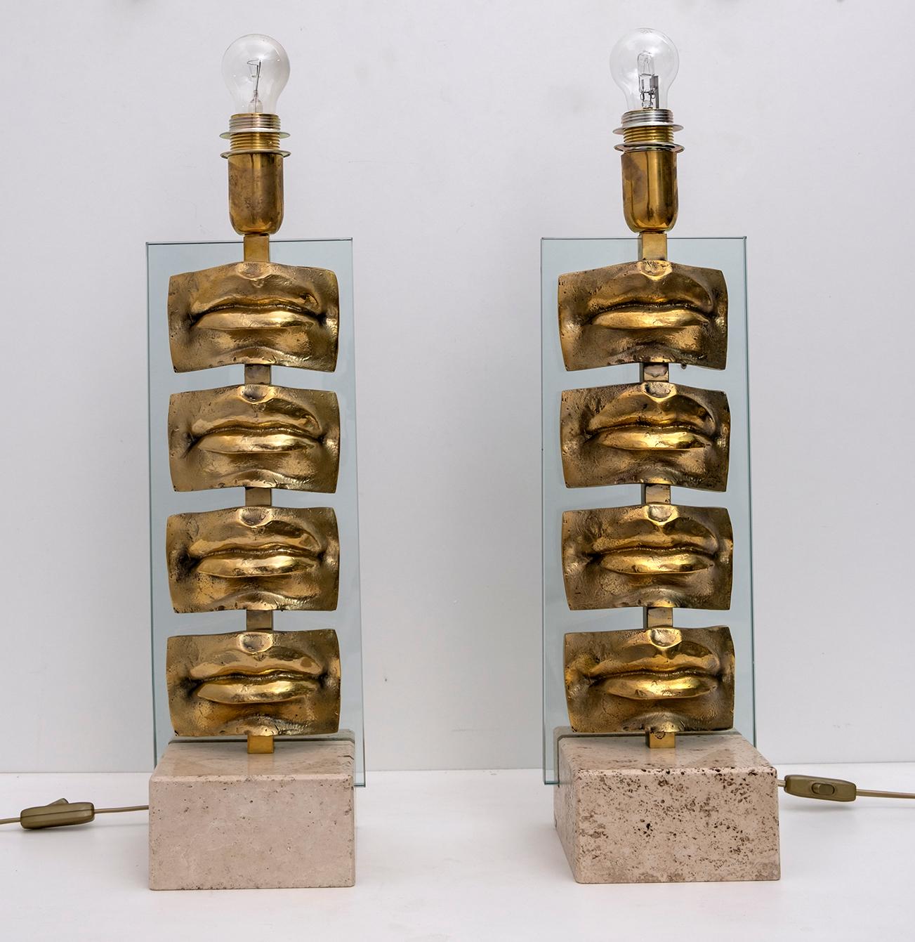 Pair of Modernist Italian Casting Brass Lips Table Lamps For Sale 2