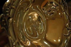 Platillo festoneado de plata de Tiffany & Co. decorado con lirios del valle