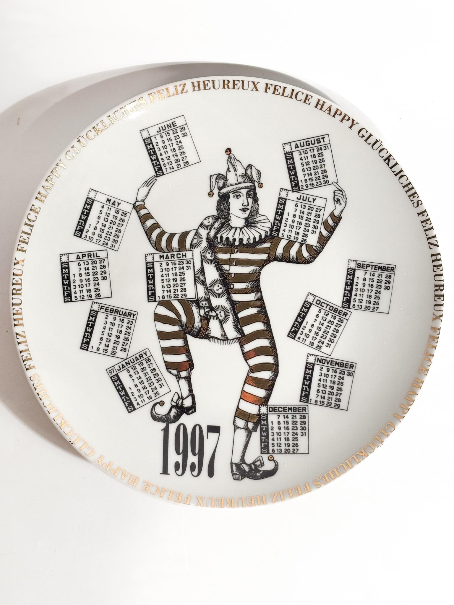 Piatto Calendario in Ceramica Anni 1997 di Fornasetti (Italienisch) im Angebot