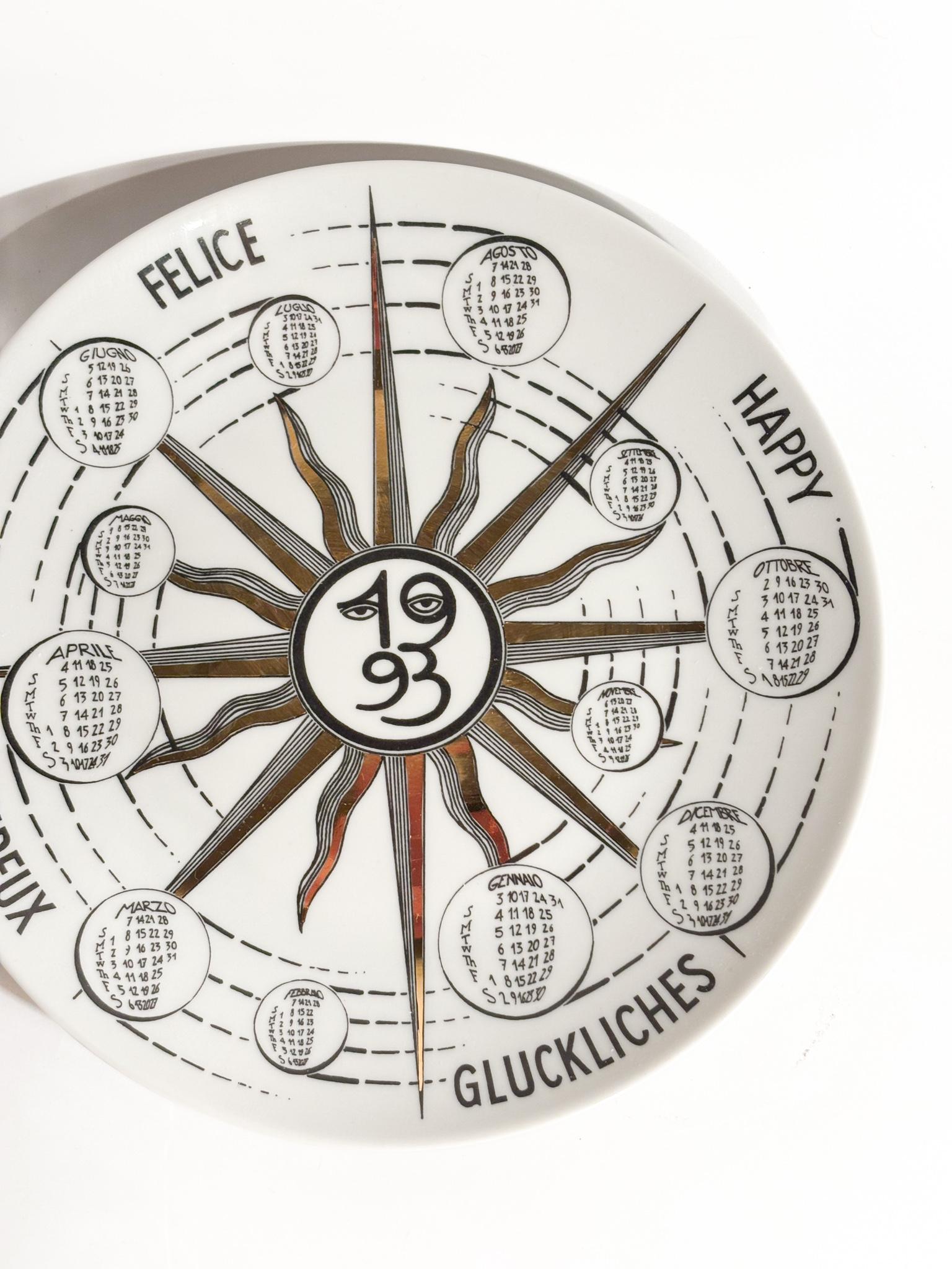 Piatto Calendario in Ceramica di Fornasetti Anni 1993 Cerámico en venta