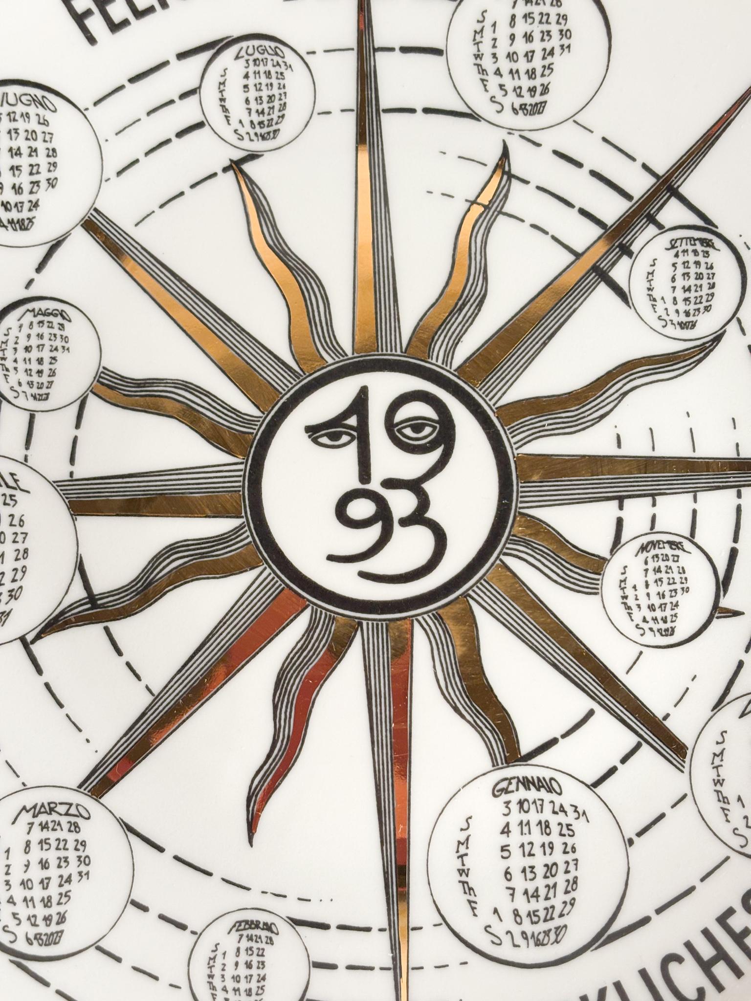 Piatto Calendario in Ceramica di Fornasetti Anni 1993 en venta 1