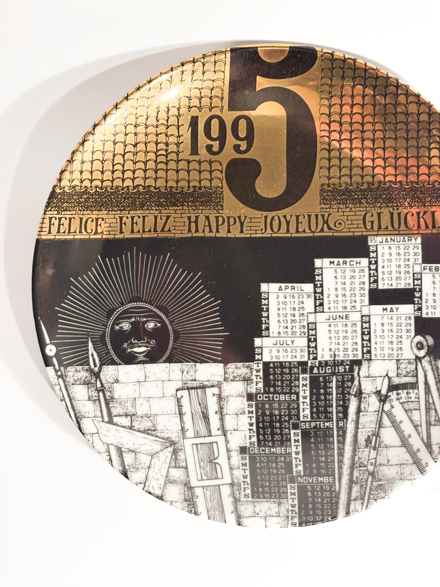 Late 20th Century Piatto Calendario in Ceramica di Fornasetti Anni 1995 For Sale