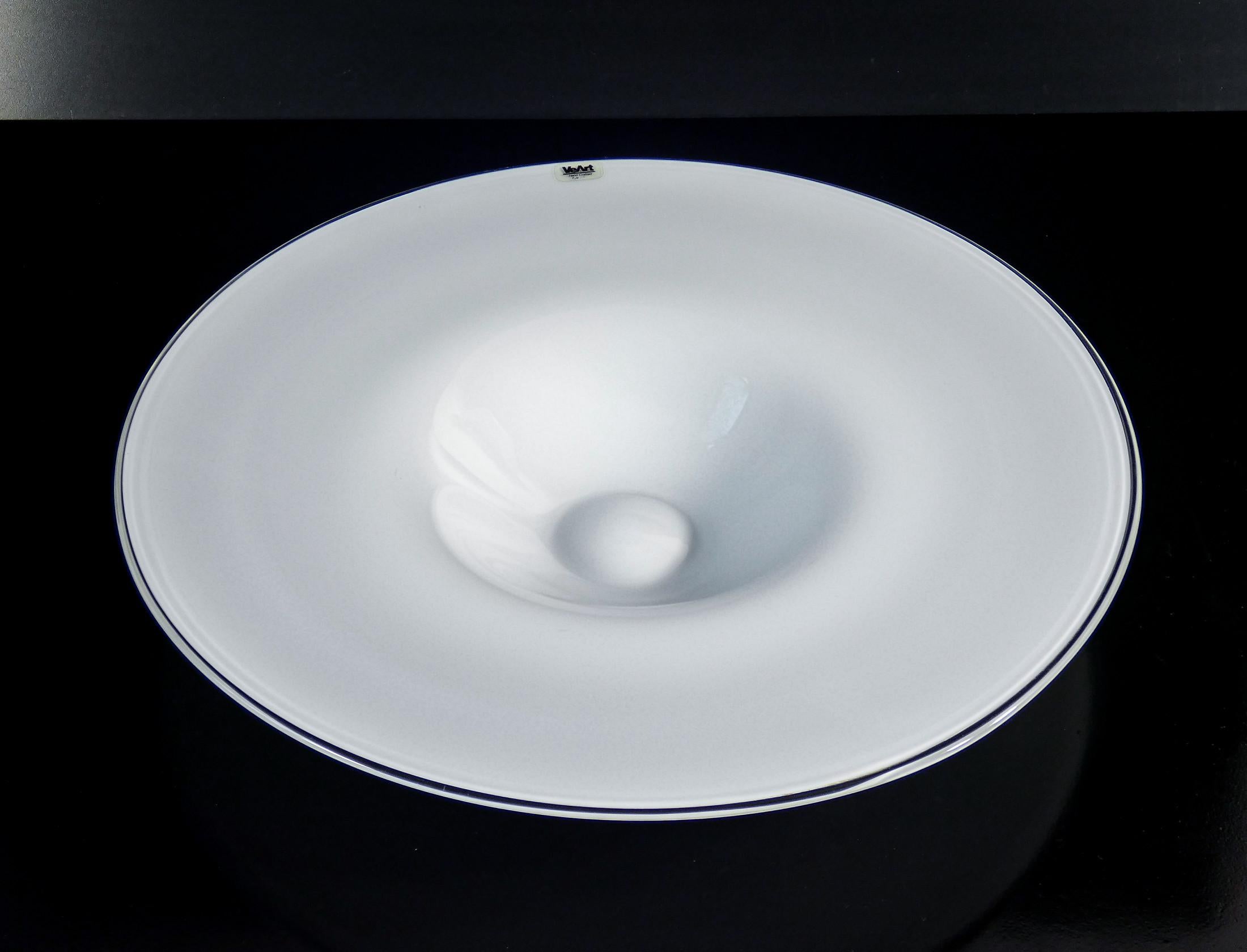 Piatto centrotavola design VEART, in vetro soffiato. Murano im Zustand „Gut“ im Angebot in Torino, IT