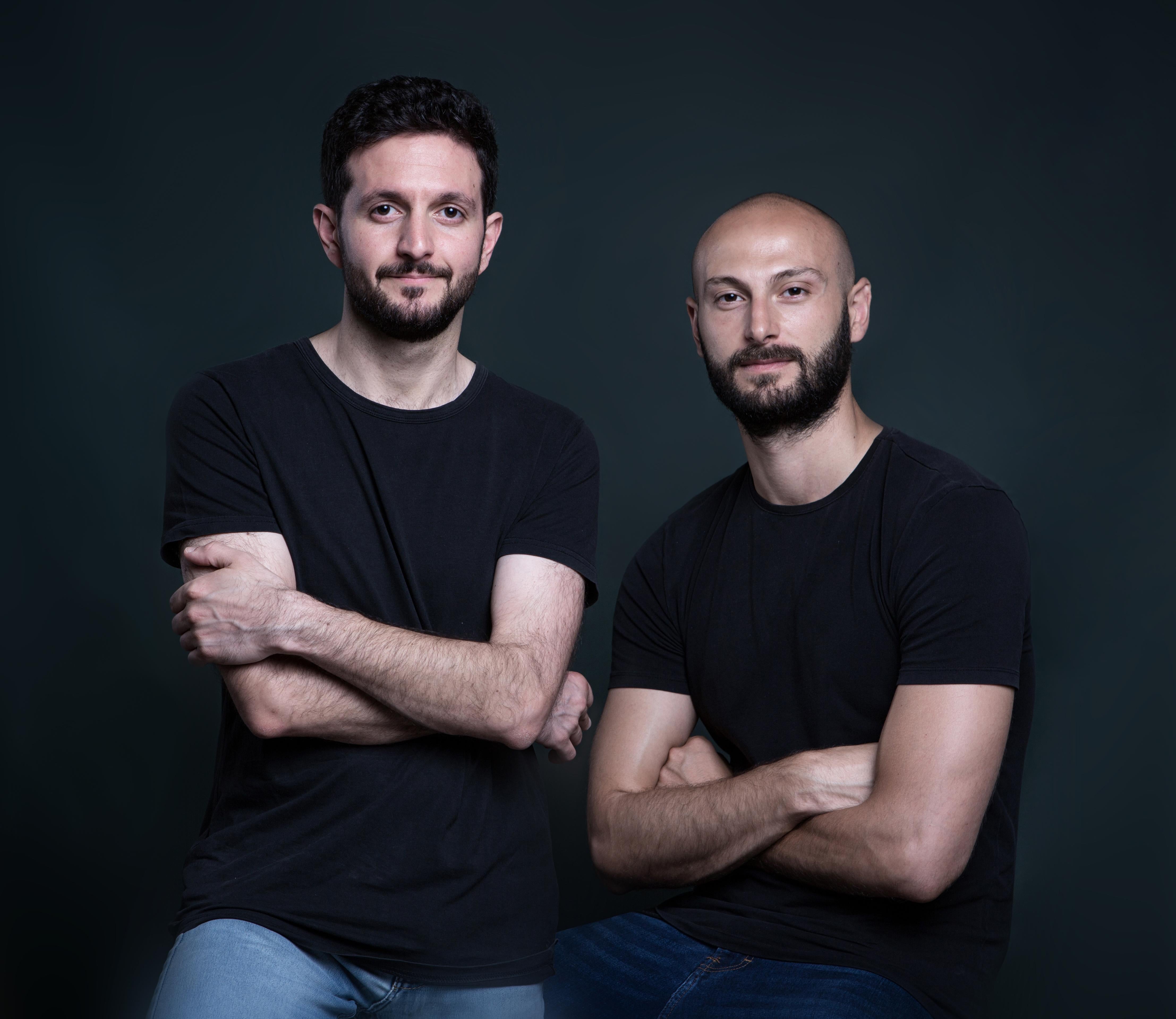 Handbemalter dekorativer Keramikteller aus Sizilien - 'Code IV'. im Angebot 2