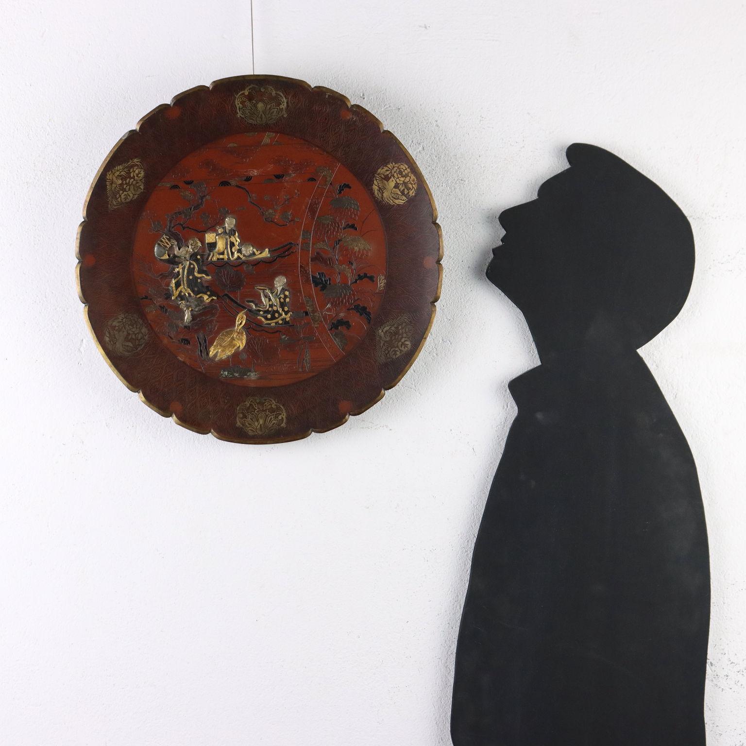 Bronze plate decorated with scene of lohans 