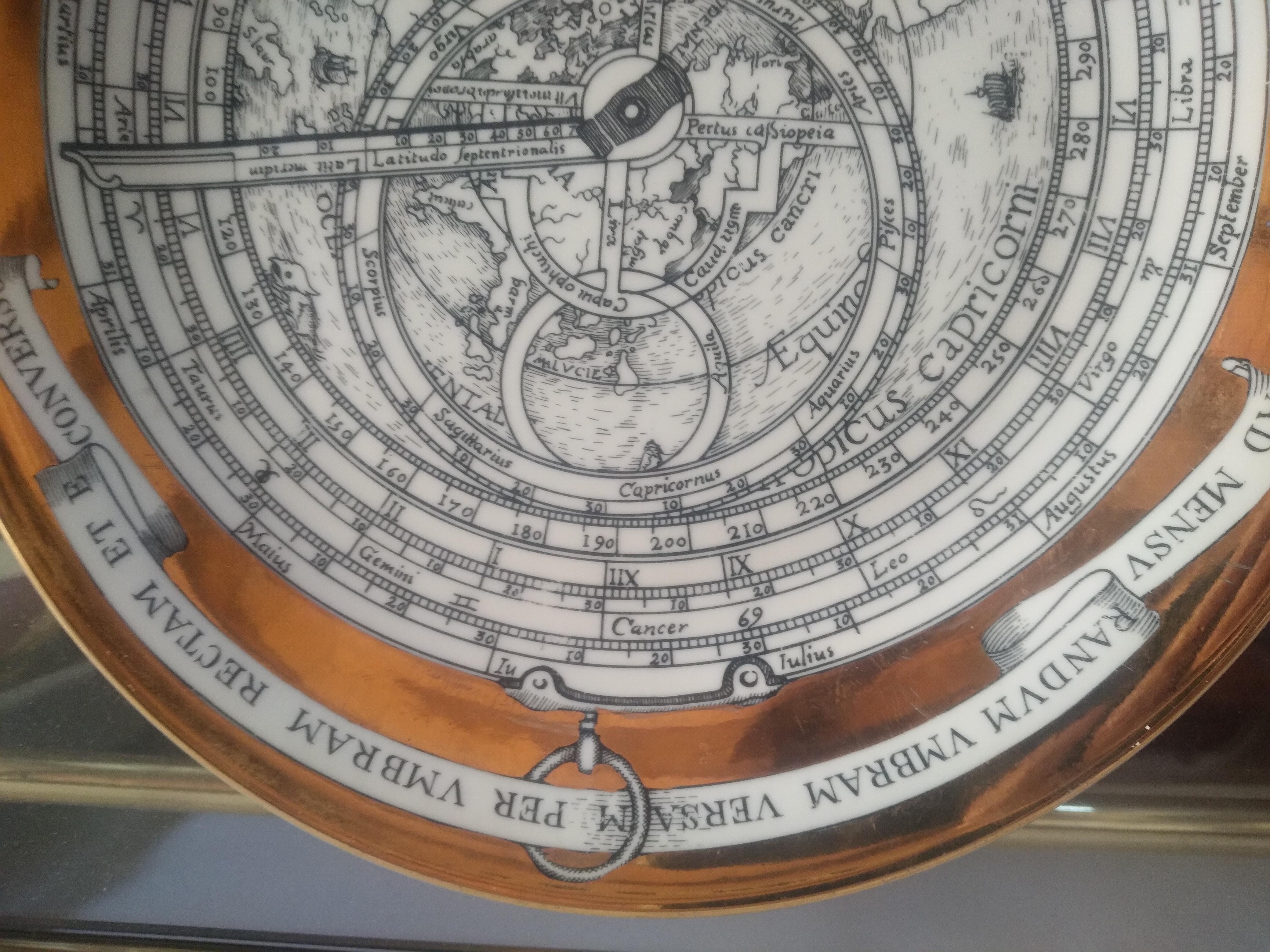 Mid-Century Modern P.Fornasetti 1965 Plaque de la série Astrolabio en vente