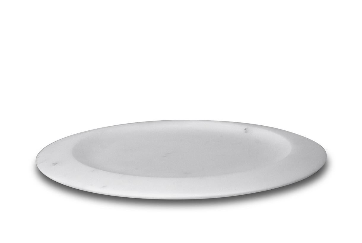 Piatto Piano #2 - Dining plate - White by Ivan Colominas
Materia e Tavola Collection
Dimensions: 29 x 2.1 cm
Materials: Bianco Michelangelo / Bianco Carrara

Also available: Nero Marquinia

The collection is a tribute to one of Italy’s great