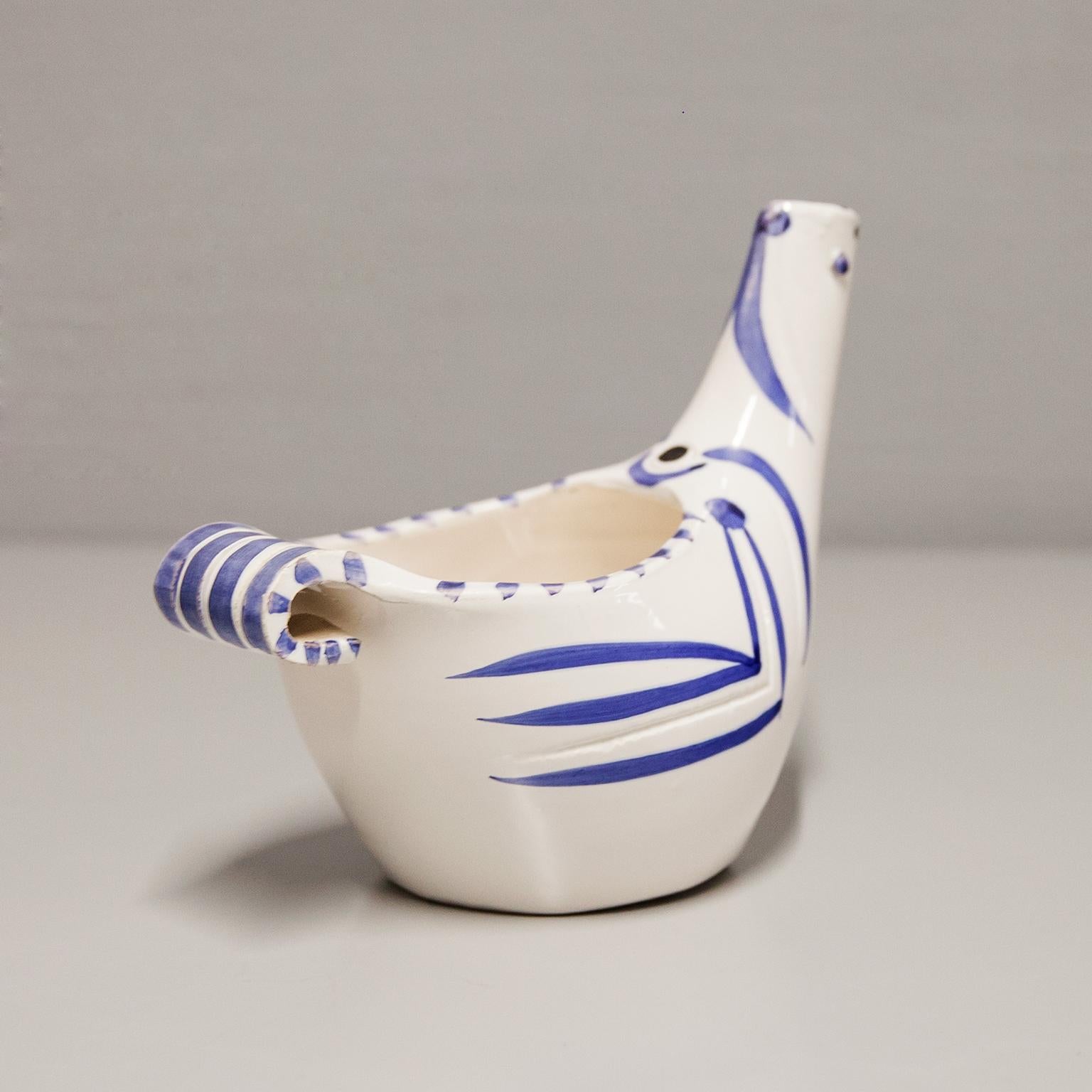 Mid-20th Century Picasso Ceramic Sujet Colombe Madoura Edition Picasso 1959 For Sale