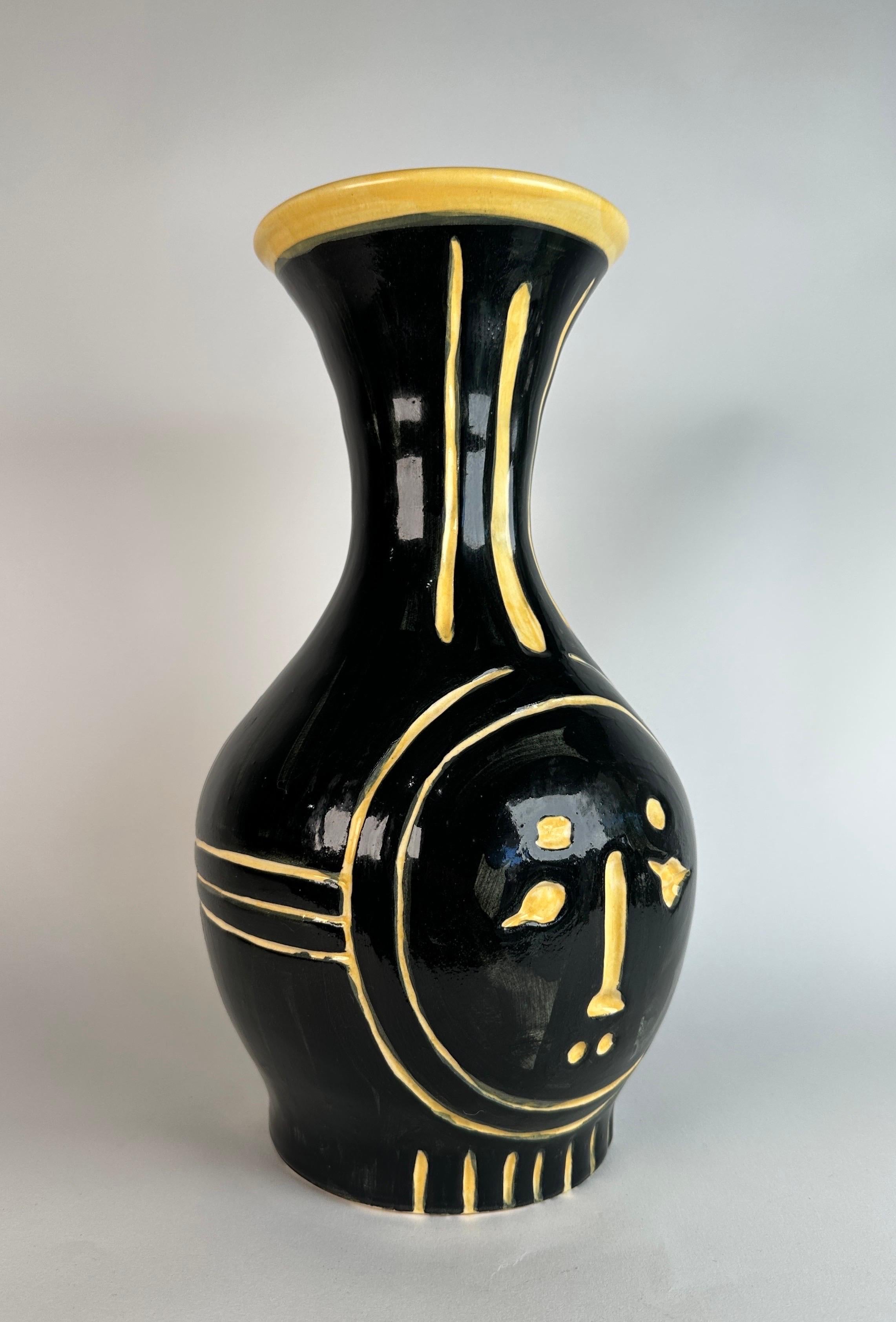 Vaso in ceramica Picasso, edizione timbrata da Padilla In condizioni buone in vendita a Greensboro, NC