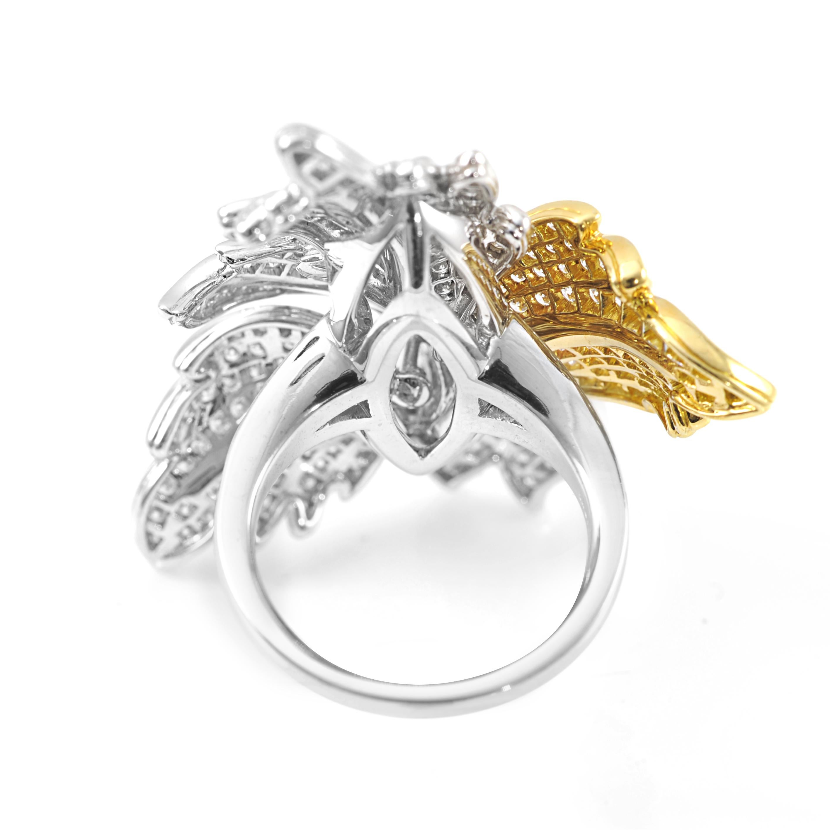 Beautifully sculpted leaves form an original Picchiotti cocktail diamond ring in 18K white and yellow gold.
Round diamonds 3.65 carat
US size 7-1/2
Each Picchiotti item is delivered with the orginal Picchiotti box and Certificate of