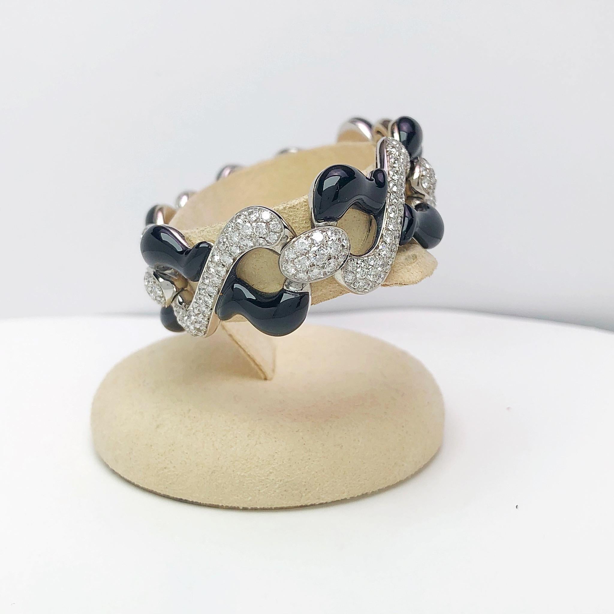 Taille ronde Picchiotti Bracelet en or blanc 18 carats, diamants de 7,32 carats et onyx noir en vente