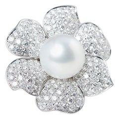 Picchiotti 18 Karat White Gold South Sea Pearl Diamond Flower Ring