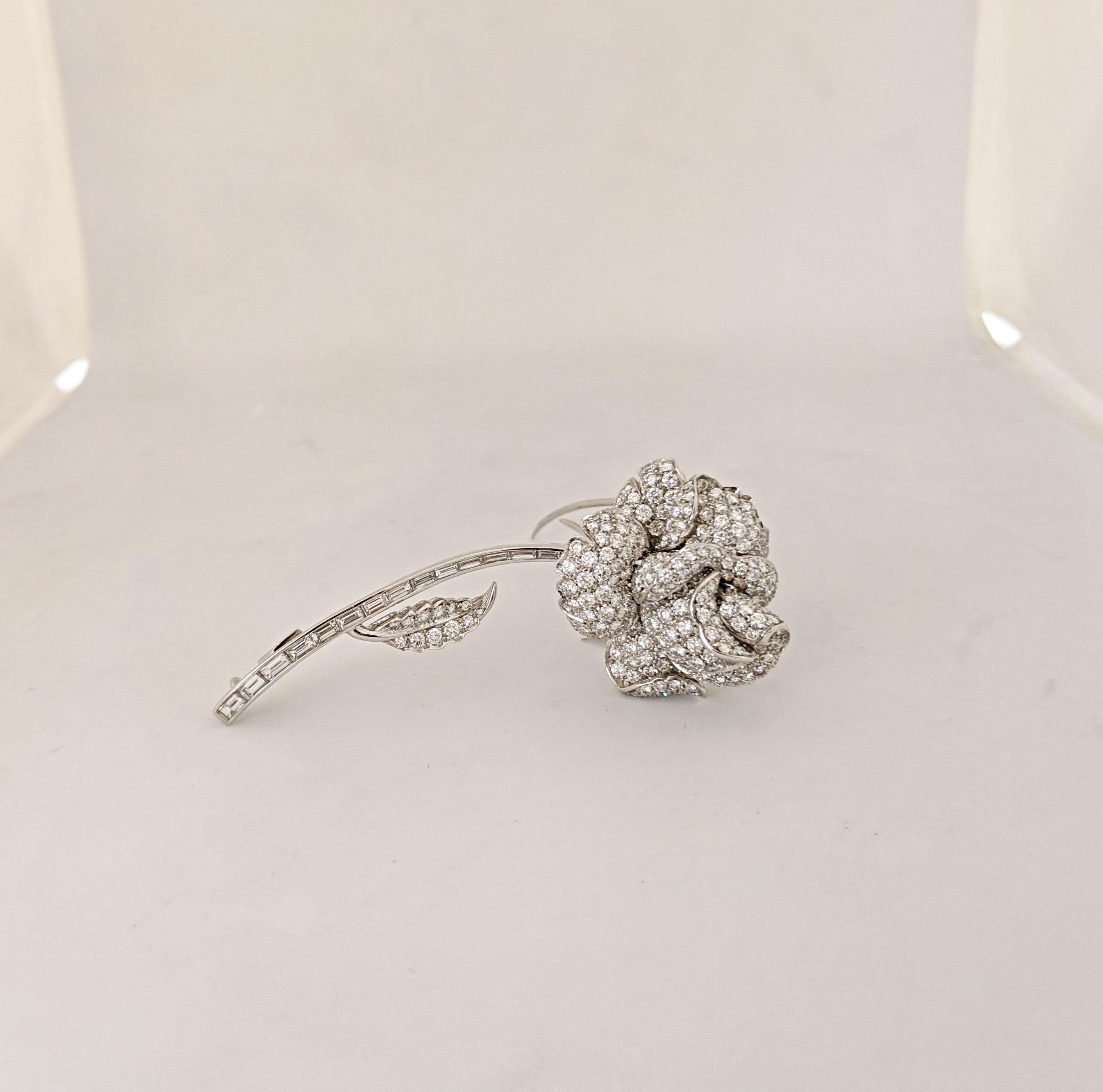 Contemporary Picchiotti 18 Karat White Gold and 5.30 Carat Diamond Rose Brooch For Sale