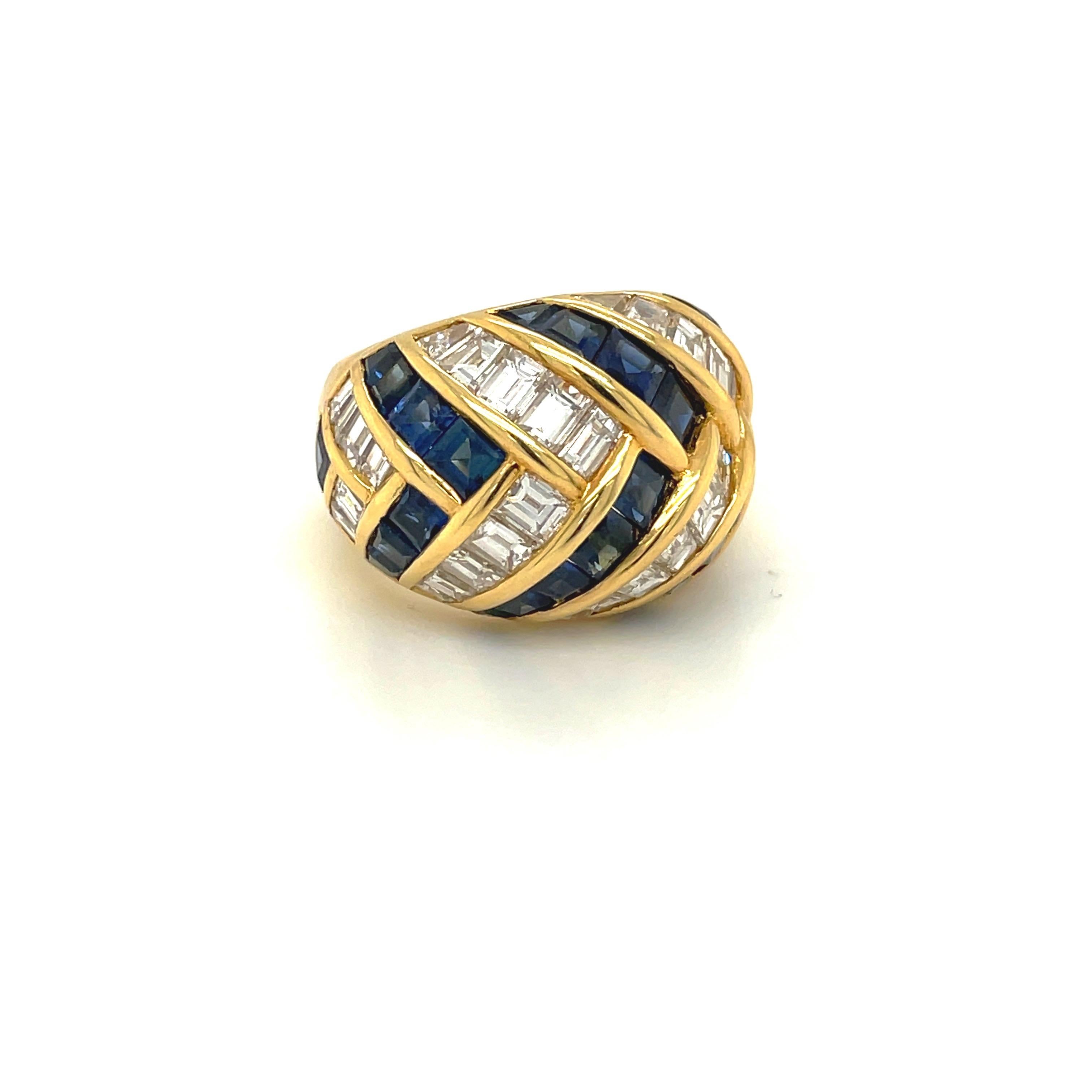 Taille baguette Picchiotti Bague dôme en or 18 carats avec diamants de 4,09 carats et saphirs de 4,67 carats en vente