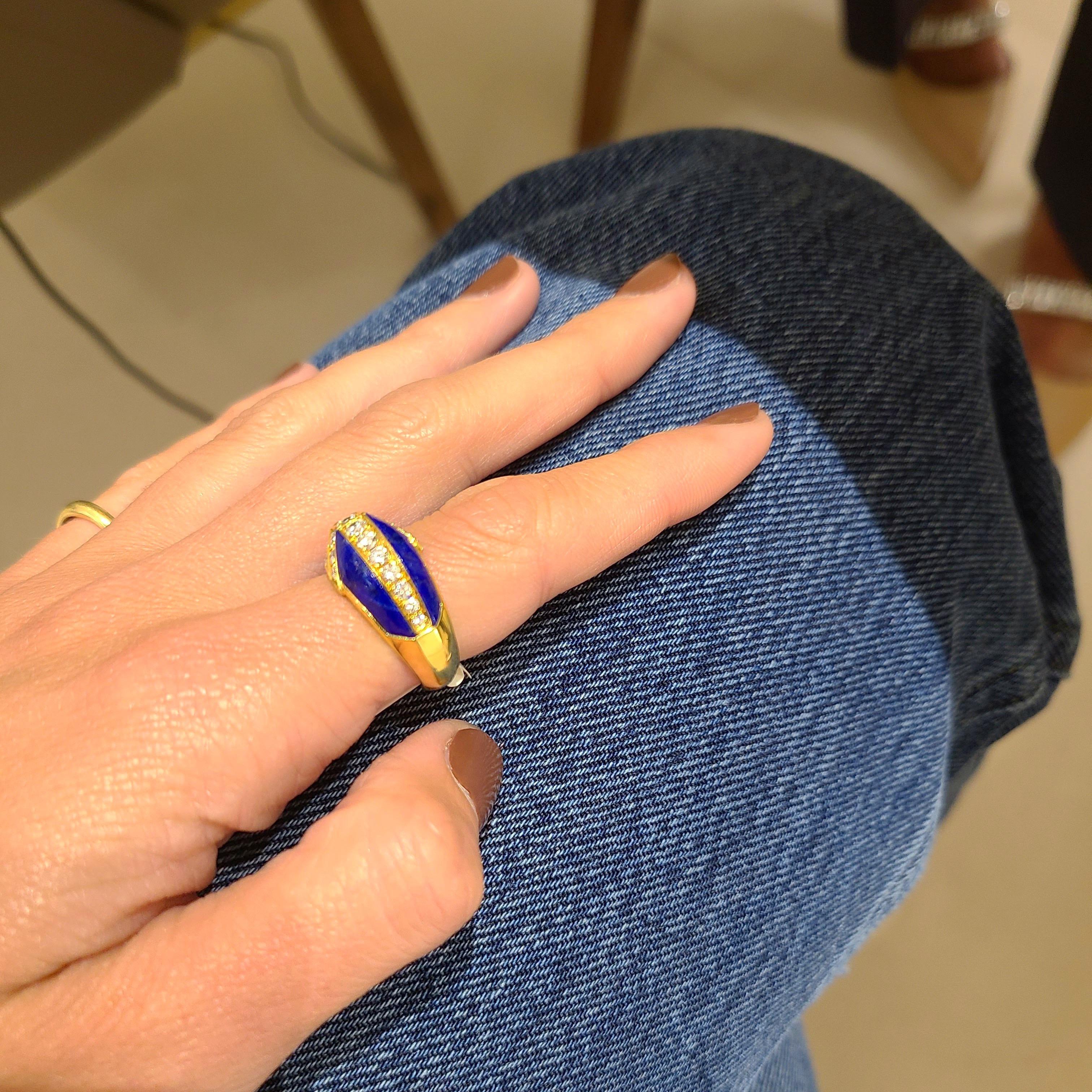 Contemporary Picchiotti 18 Karat Yellow Gold .91 Carat Diamond and Lapis Lazuli Ring For Sale