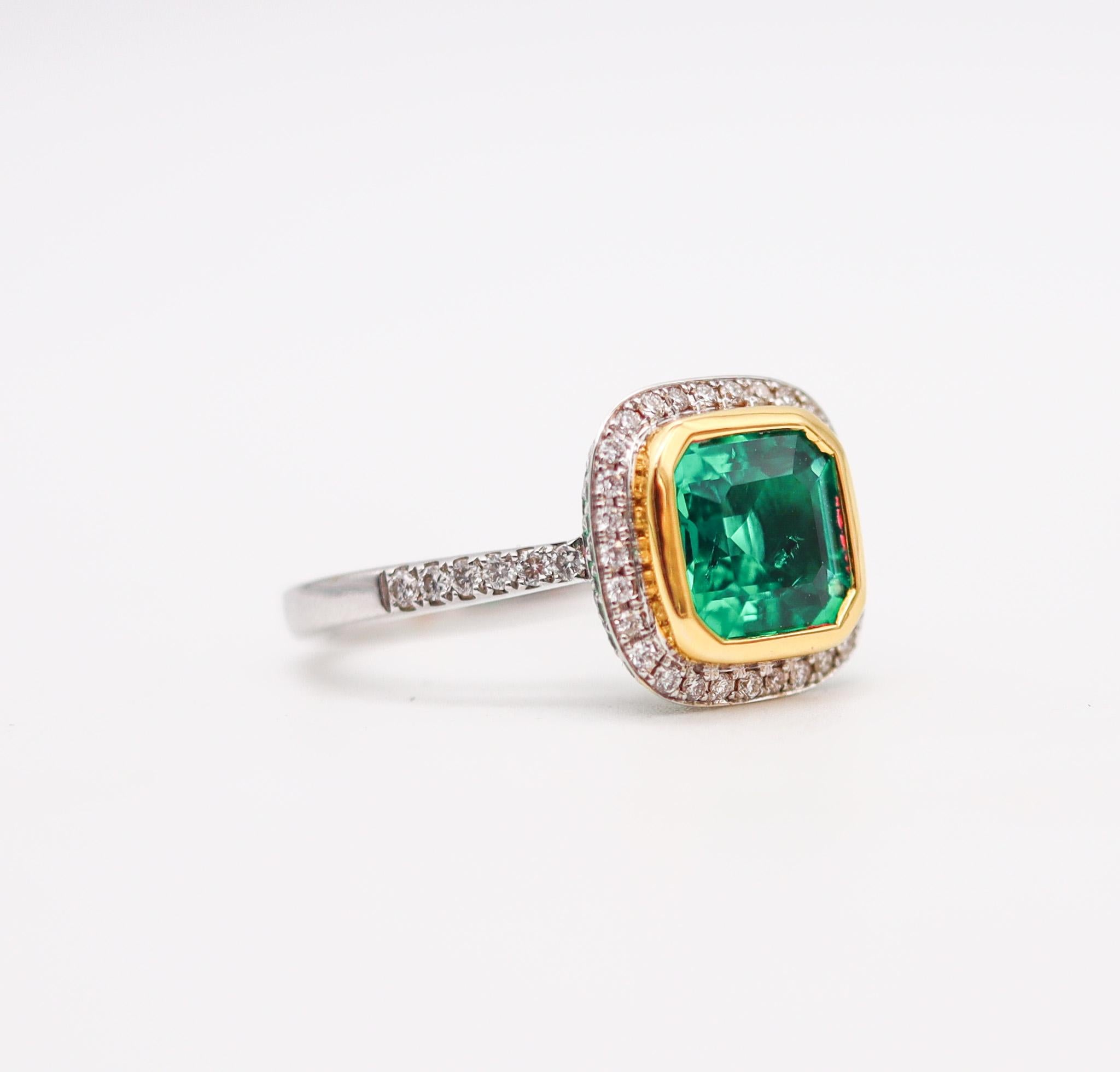 Moderniste PICCHIOTTI Bague cocktail en or 18 carats avec 4,77 carats d'émeraudes et de diamants en vente