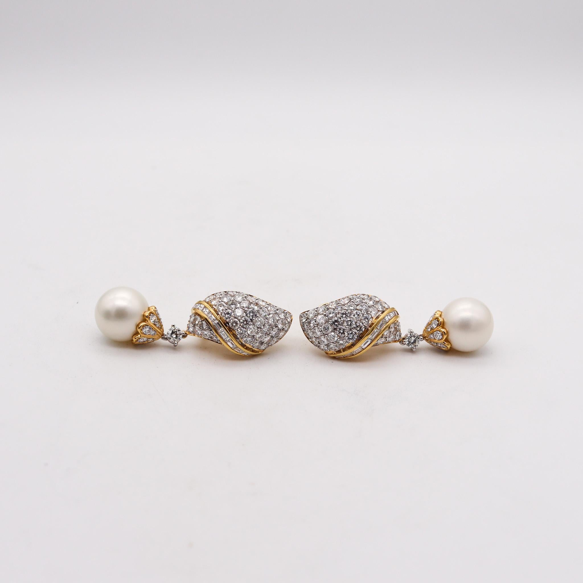 Picchiotti Hängeohrringe aus 18Kt Gold mit 18,16 Ctw Diamanten und Perlen (Gemischter Schliff) im Angebot