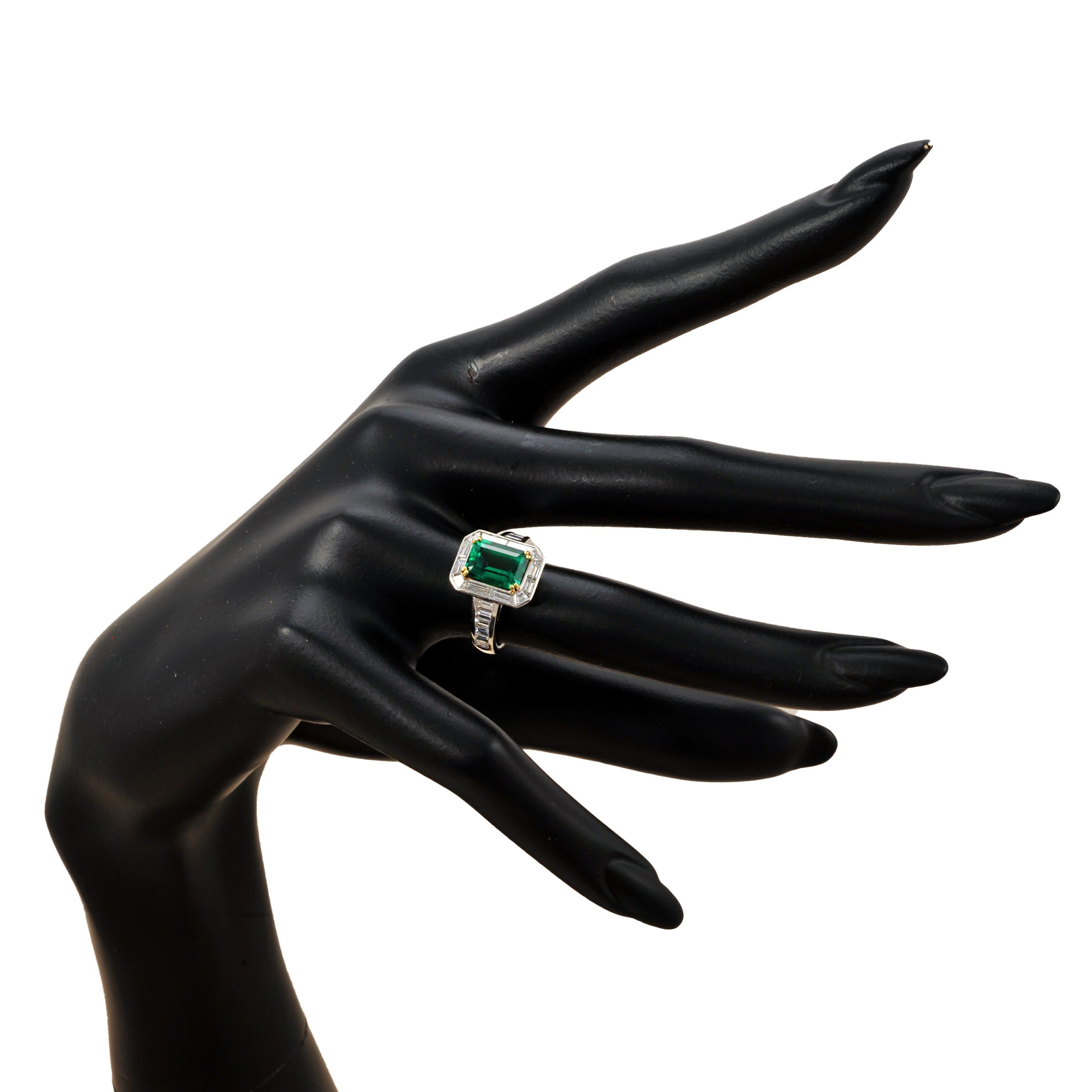 Picchiotti Platinum Ring, Diamond and Gubelin Report 2.62 Octagonal Emerald In New Condition For Sale In Valenza, IT