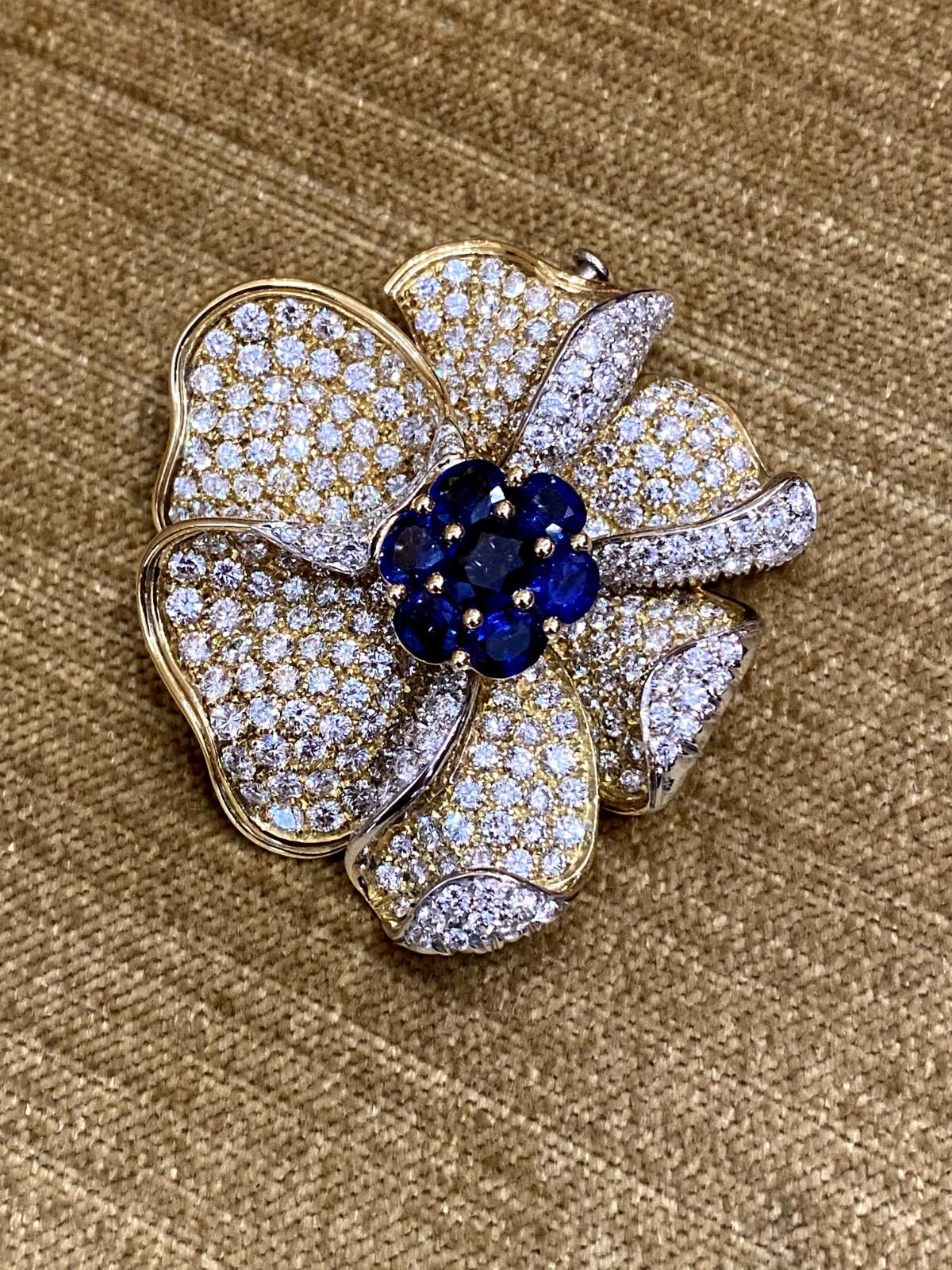Oval Cut Picchiotti Sapphire and Diamond Flower Brooch in 18k Yellow Gold Large For Sale