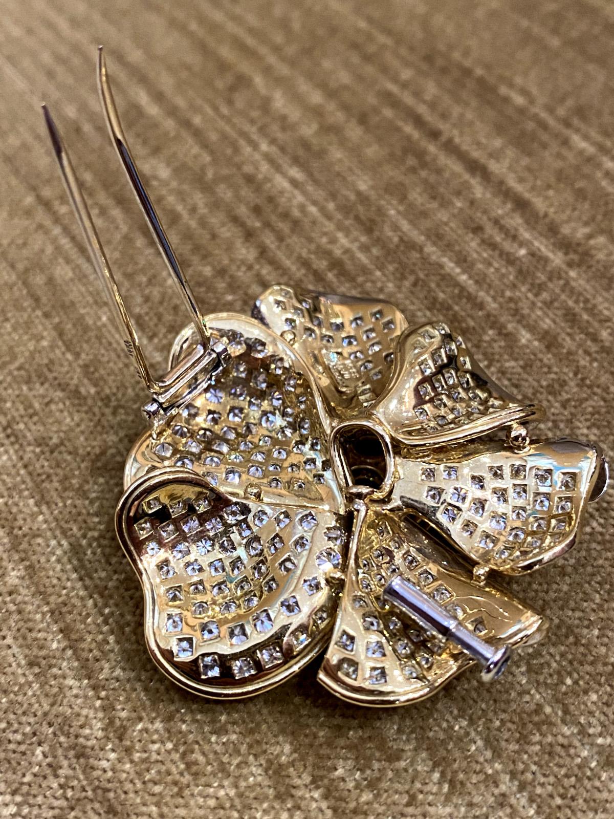 Picchiotti Sapphire and Diamond Flower Brooch in 18k Yellow Gold Large In Excellent Condition For Sale In La Jolla, CA