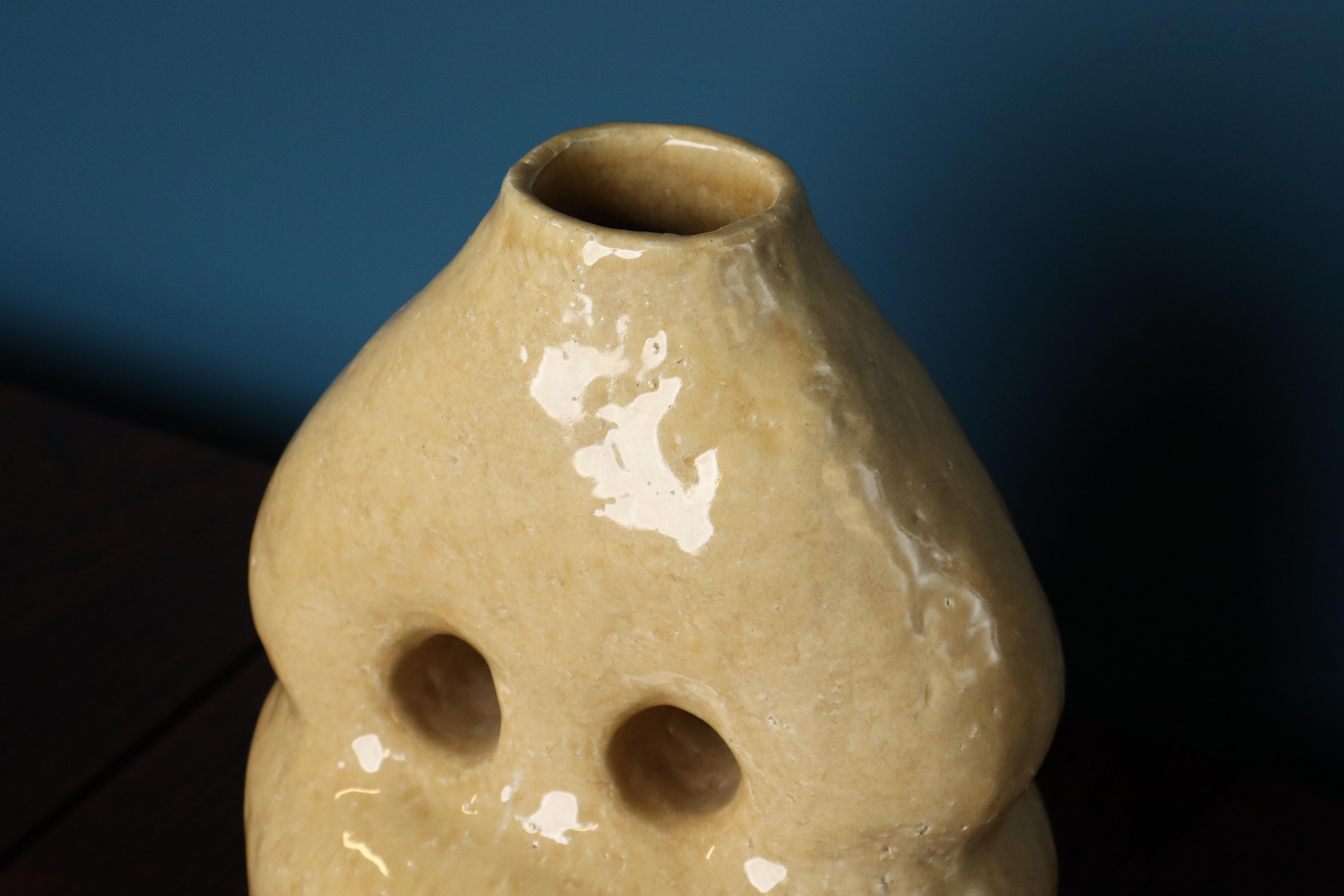 Vasija de cerámica Picchu de Mariela Ceramica Belga en venta