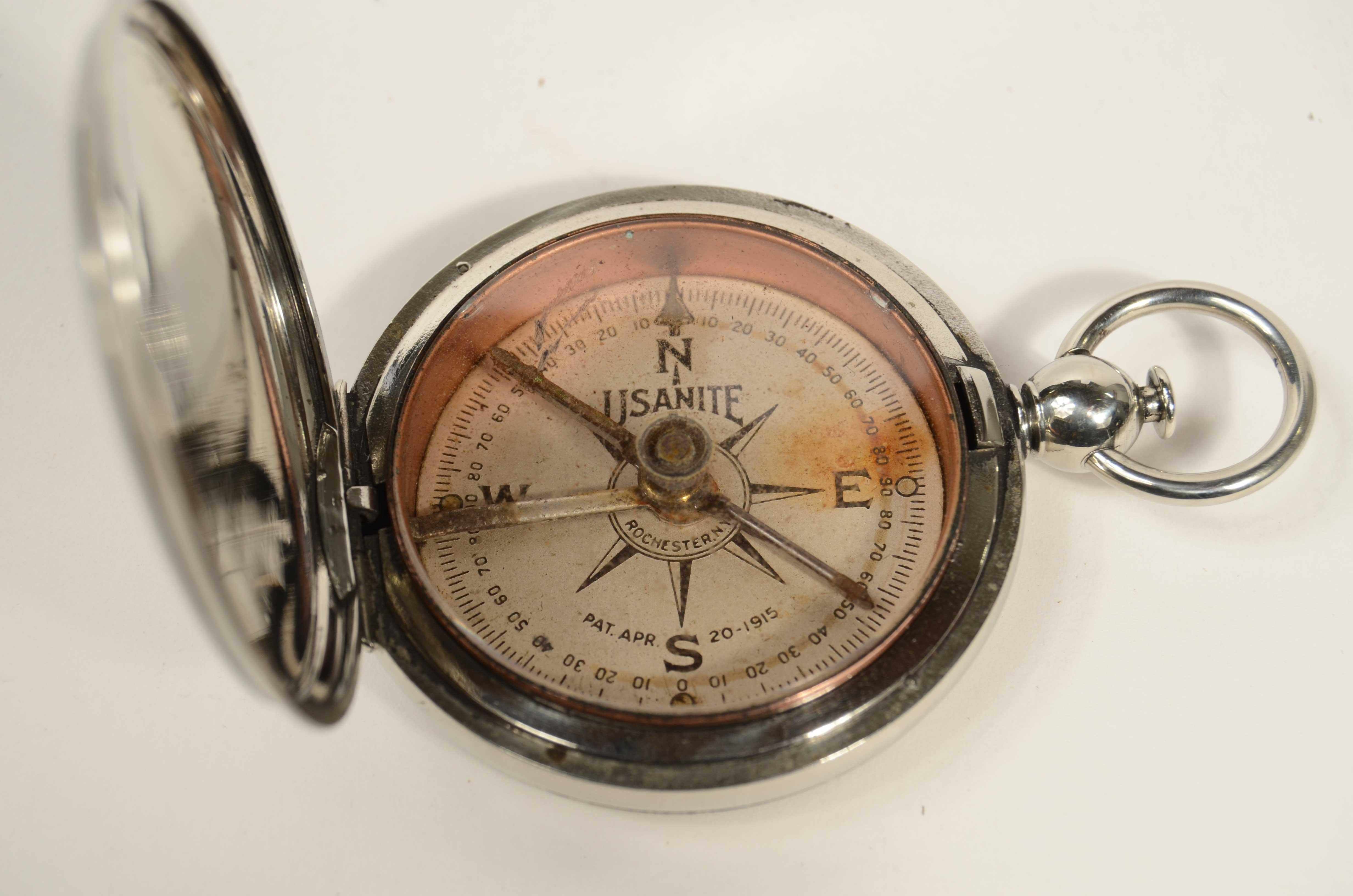 Early 20th Century Petite boussole de poche en laiton chromé pour l'armée américaine en 1917 en vente
