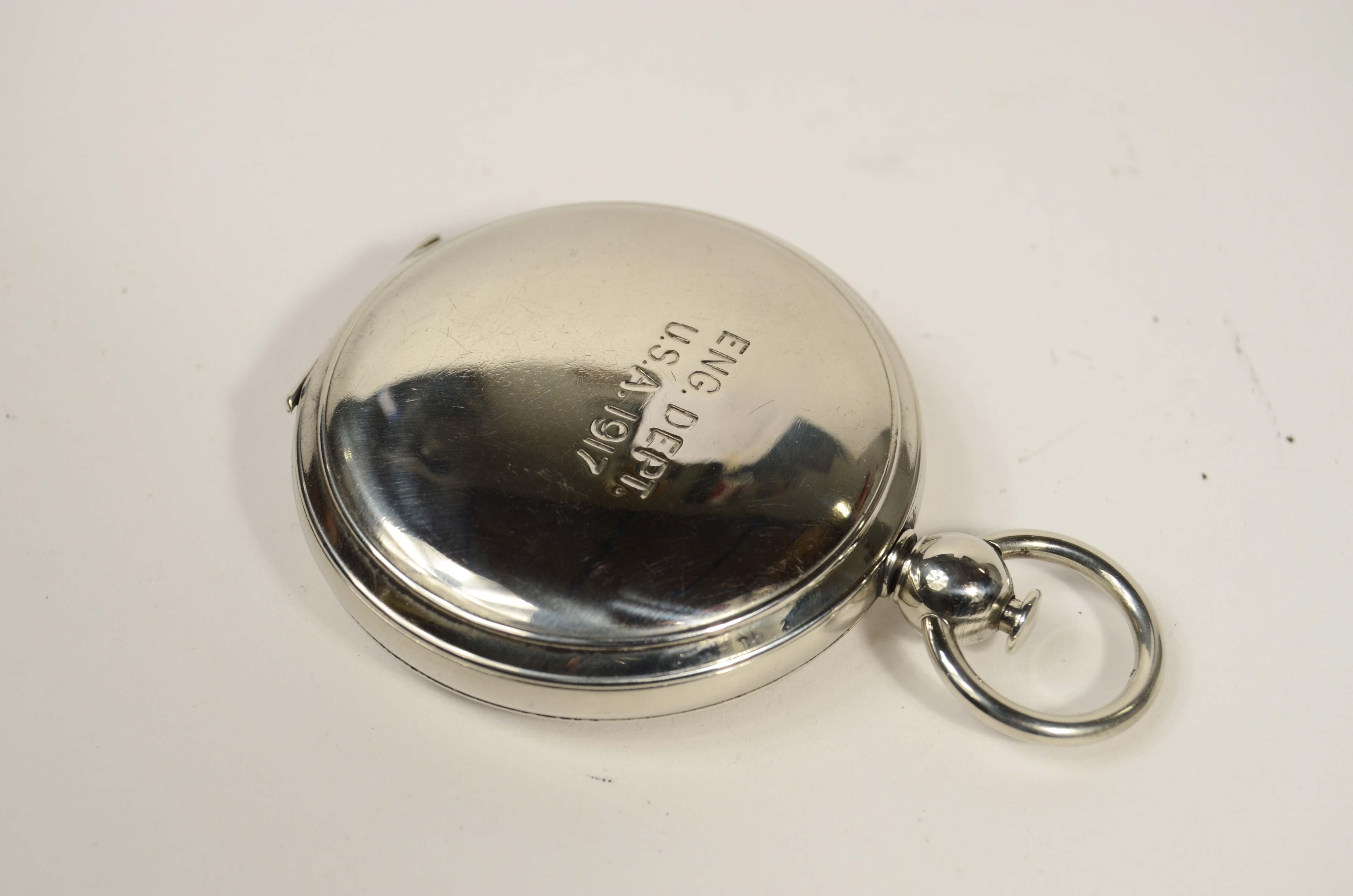 Petite boussole de poche en laiton chromé pour l'armée américaine en 1917 en vente 1