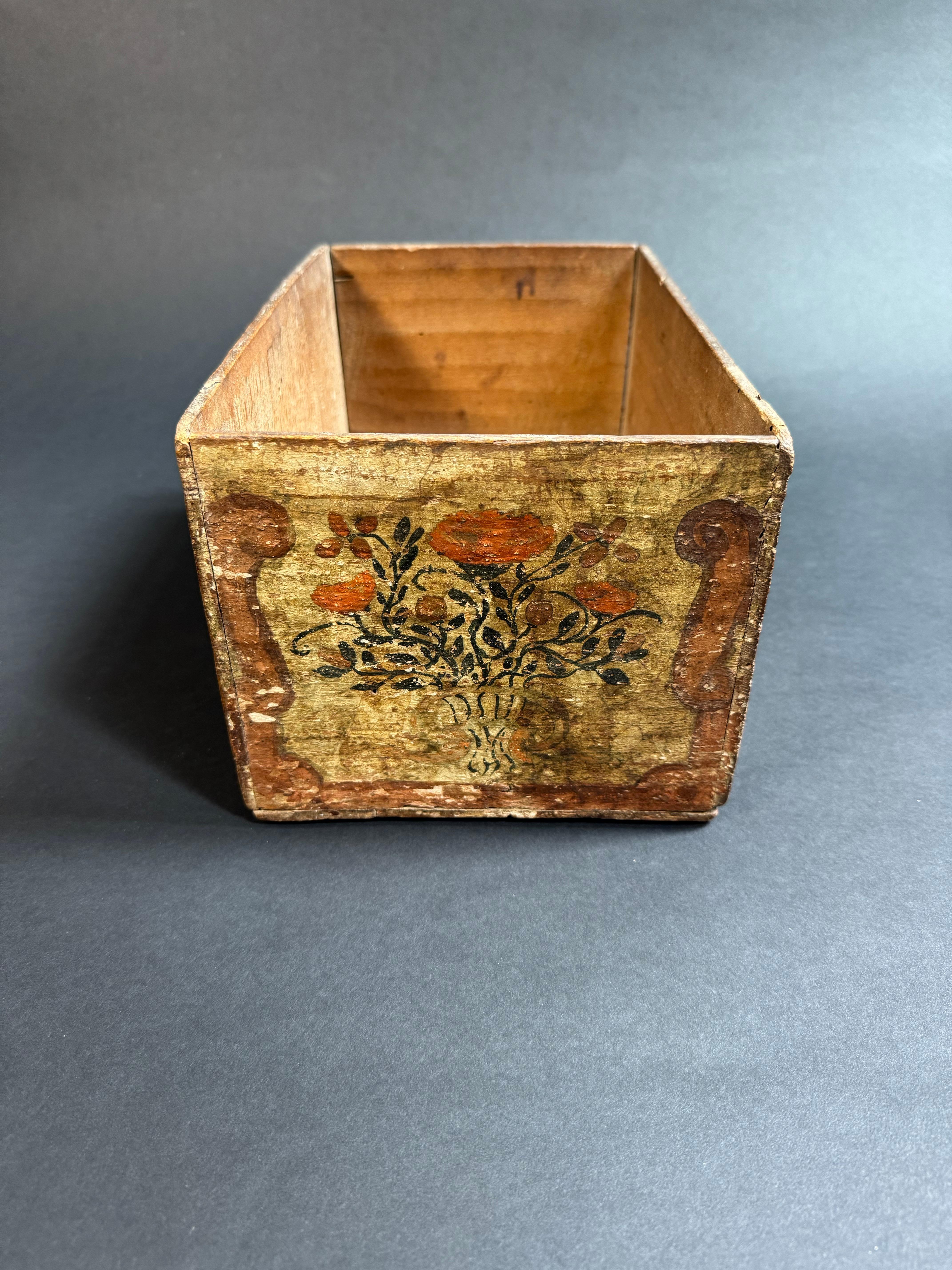 Piccola cassetta in legno dipinta - Puglia XVIII secolo en vente 4