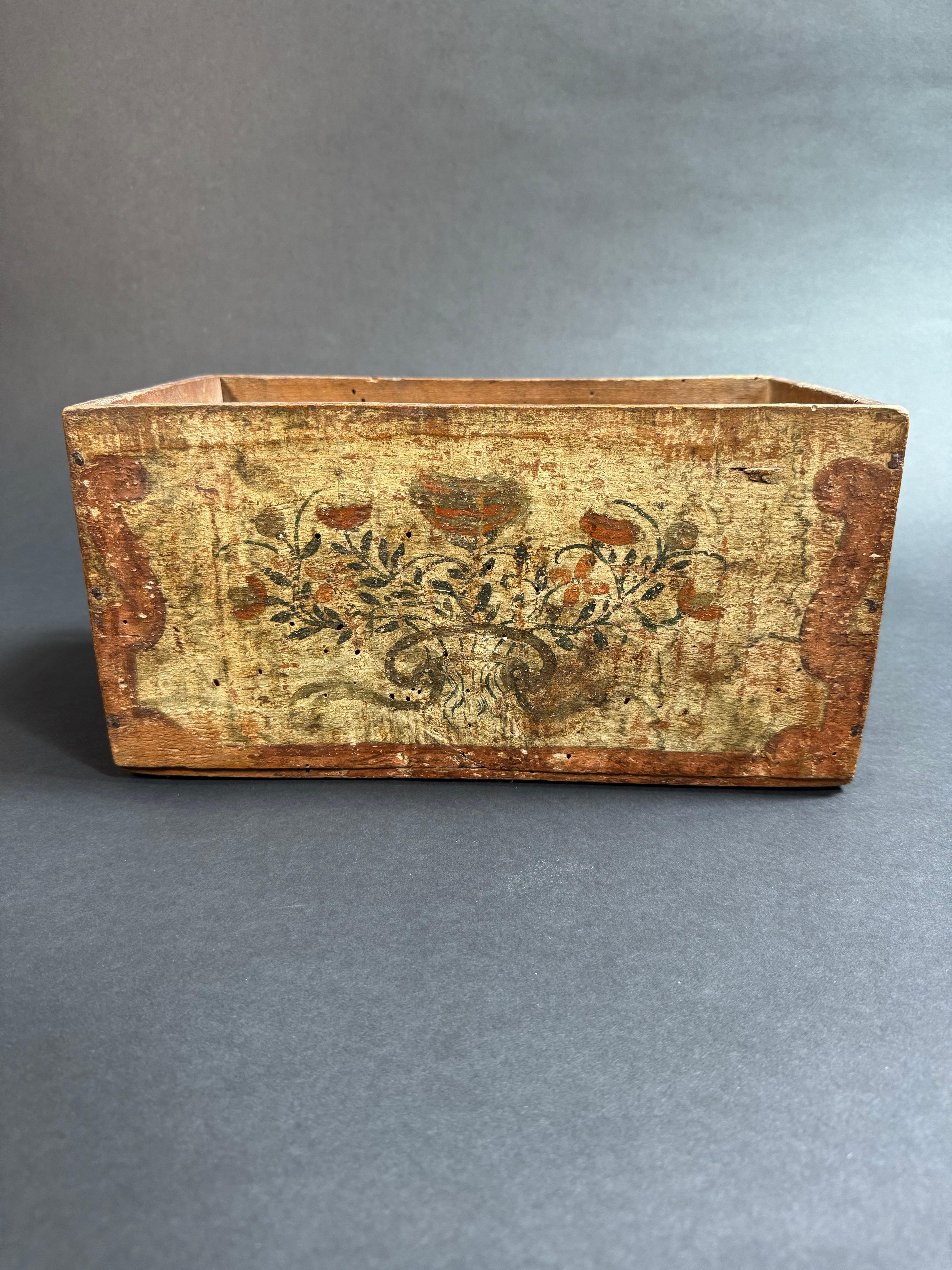 Piccola cassetta in legno dipinta - Puglia XVIII secolo Bon état - En vente à Fidenza, IT