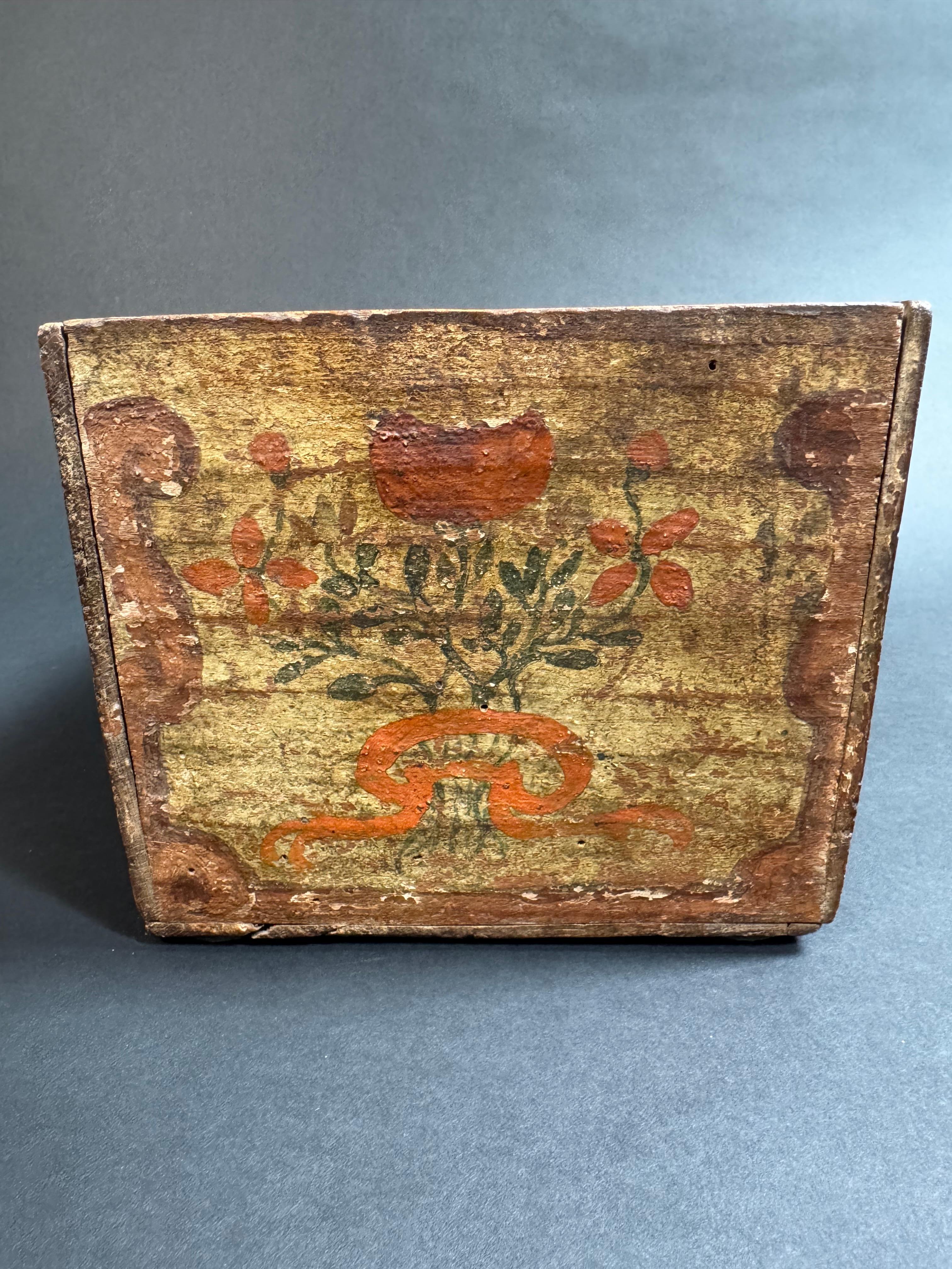 Bois Piccola cassetta in legno dipinta - Puglia XVIII secolo en vente