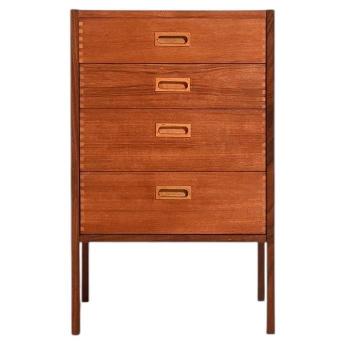 Small Scandinavian teak chest of drawers by Gillis Lundgren, 1960s