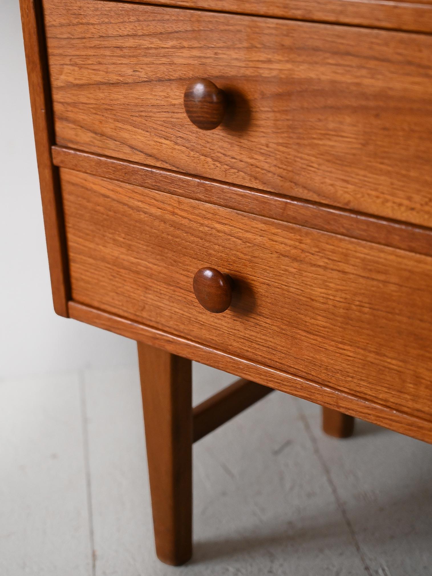 Small Scandinavian teak chest of drawers For Sale 5