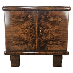 Small sideboard in Art Deco walnut briar from the 1940s