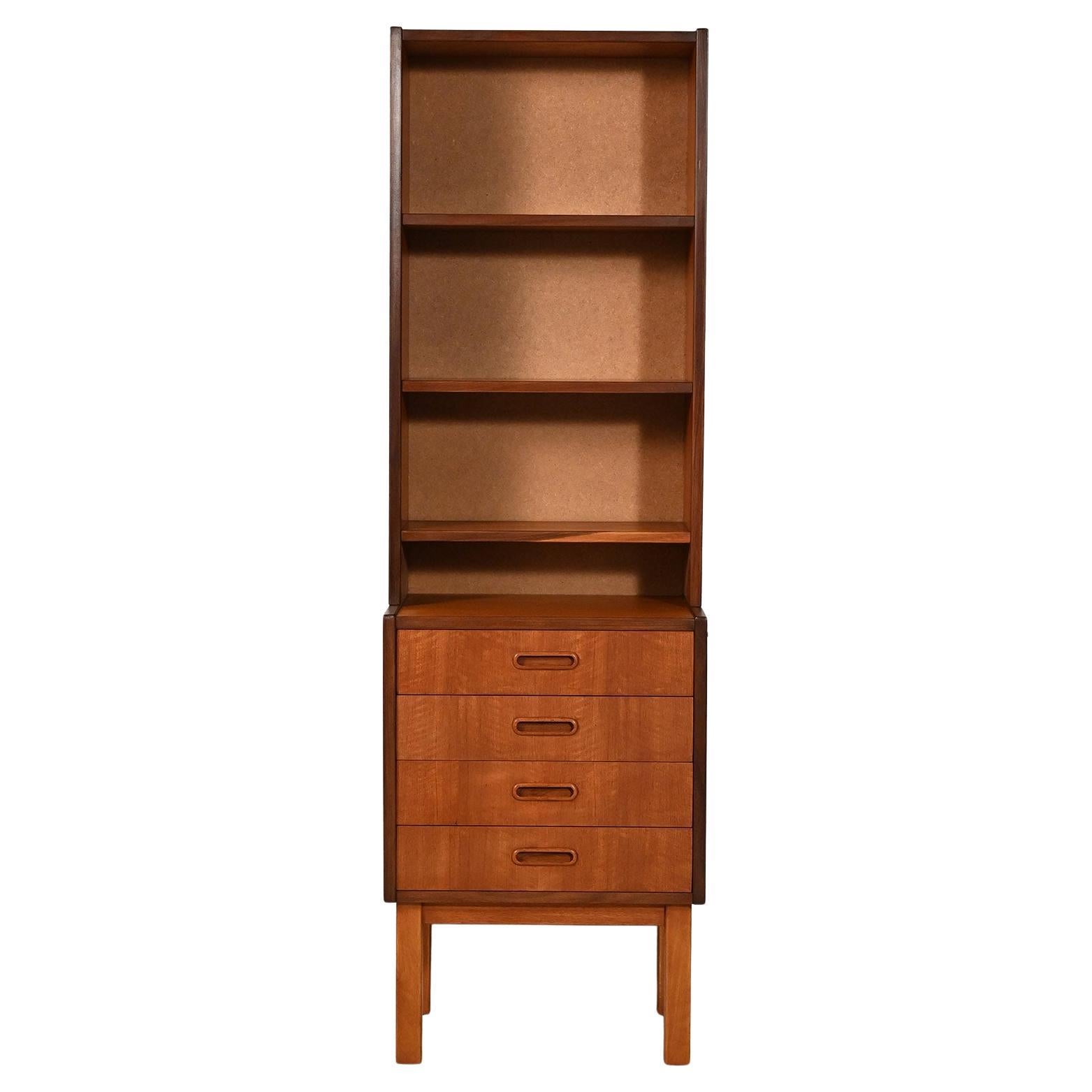 Small Scandinavian teak bookcase, 1960s