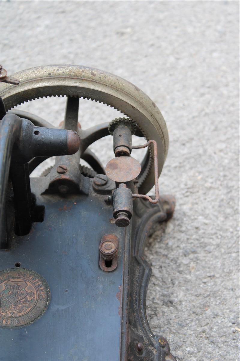 Small Cast Iron Sewing Machine 1890 Junker & Ruh Art Nouveau Germany For Sale 5