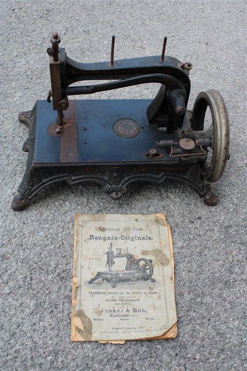 Small Cast Iron Sewing Machine 1890 Junker & Ruh Art Nouveau Germany In Good Condition For Sale In Palermo, Sicily