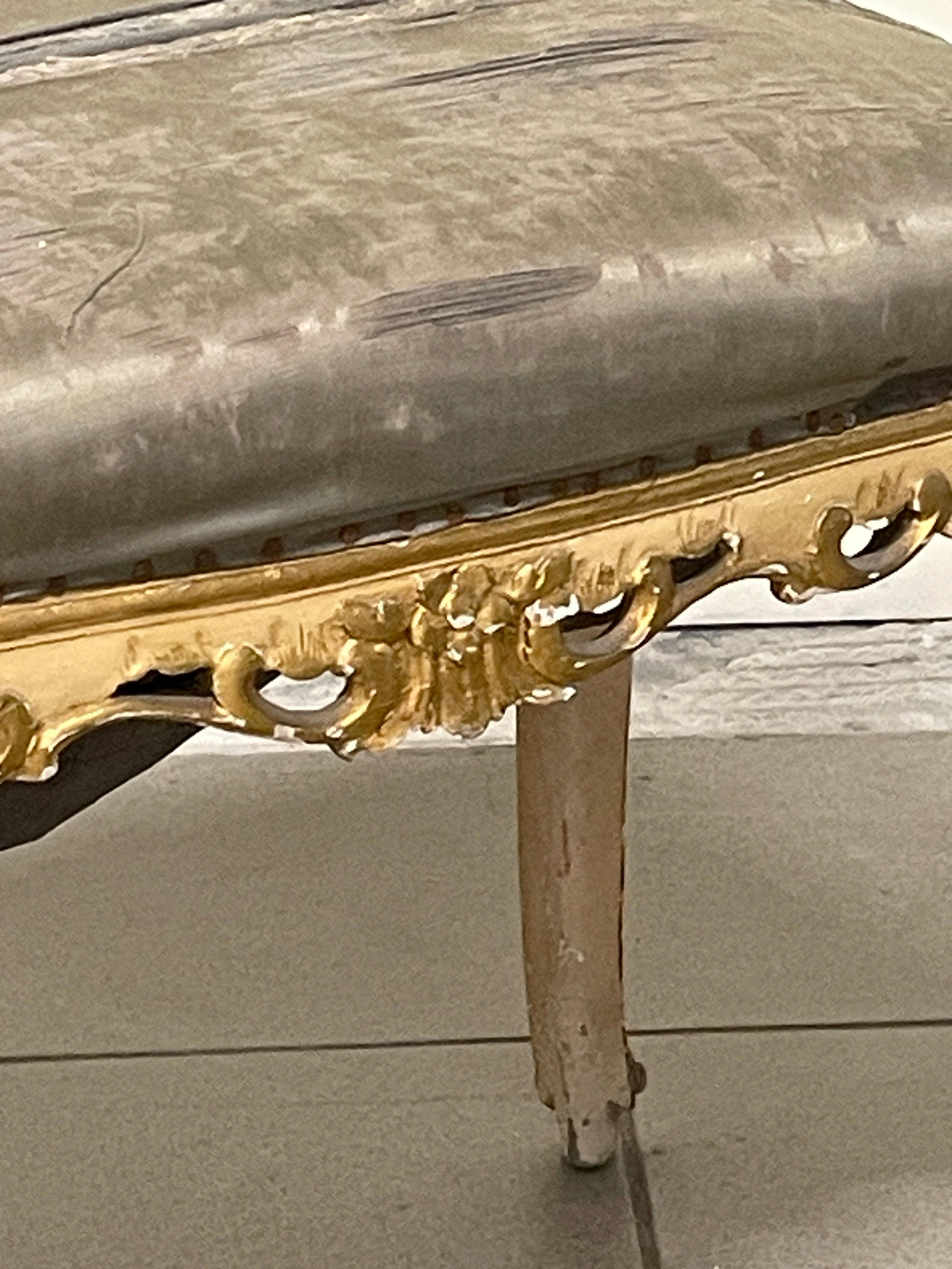 Small 1940s Louis XV style bench For Sale 4