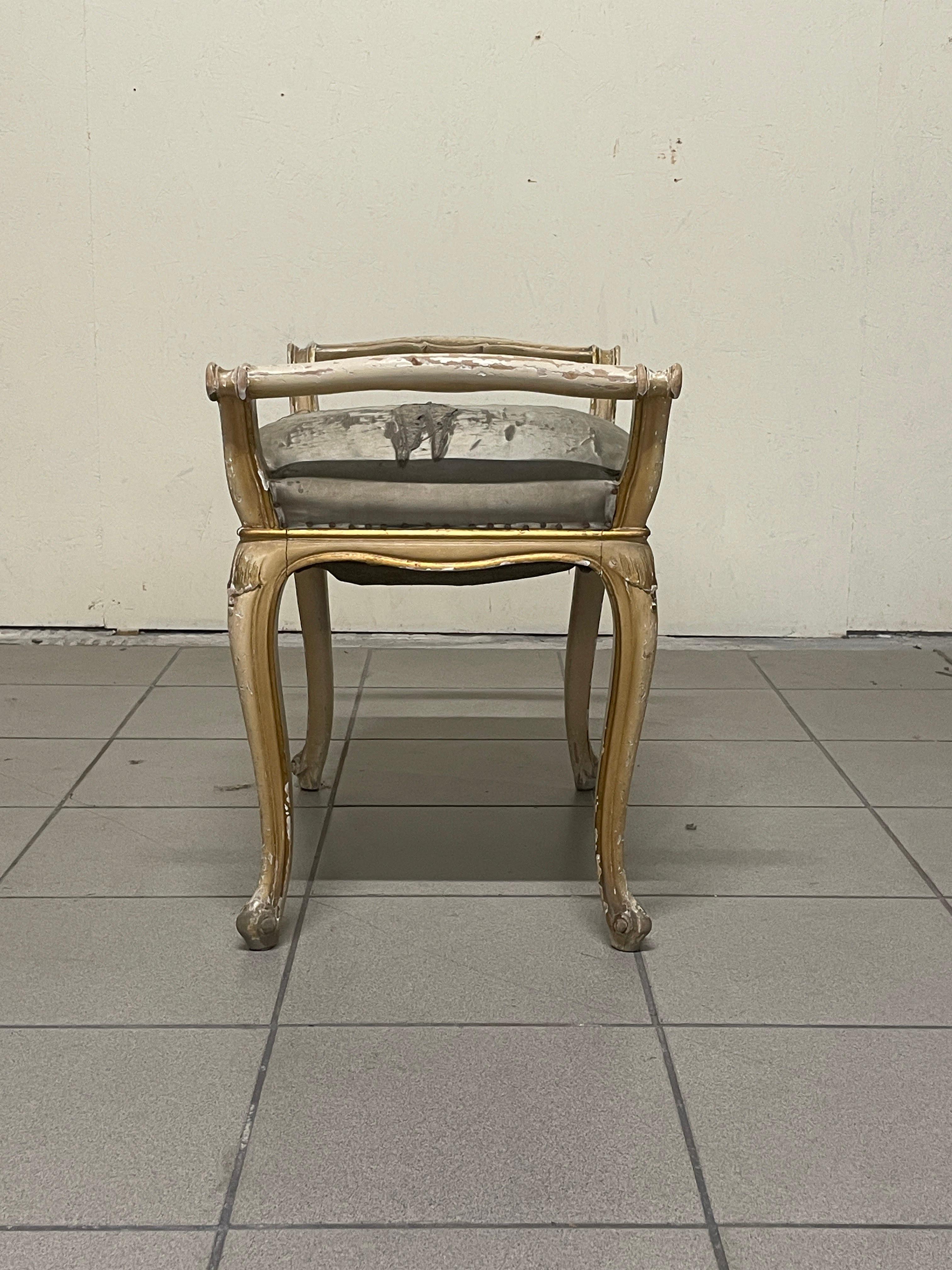 Small 1940s Louis XV style bench For Sale 8