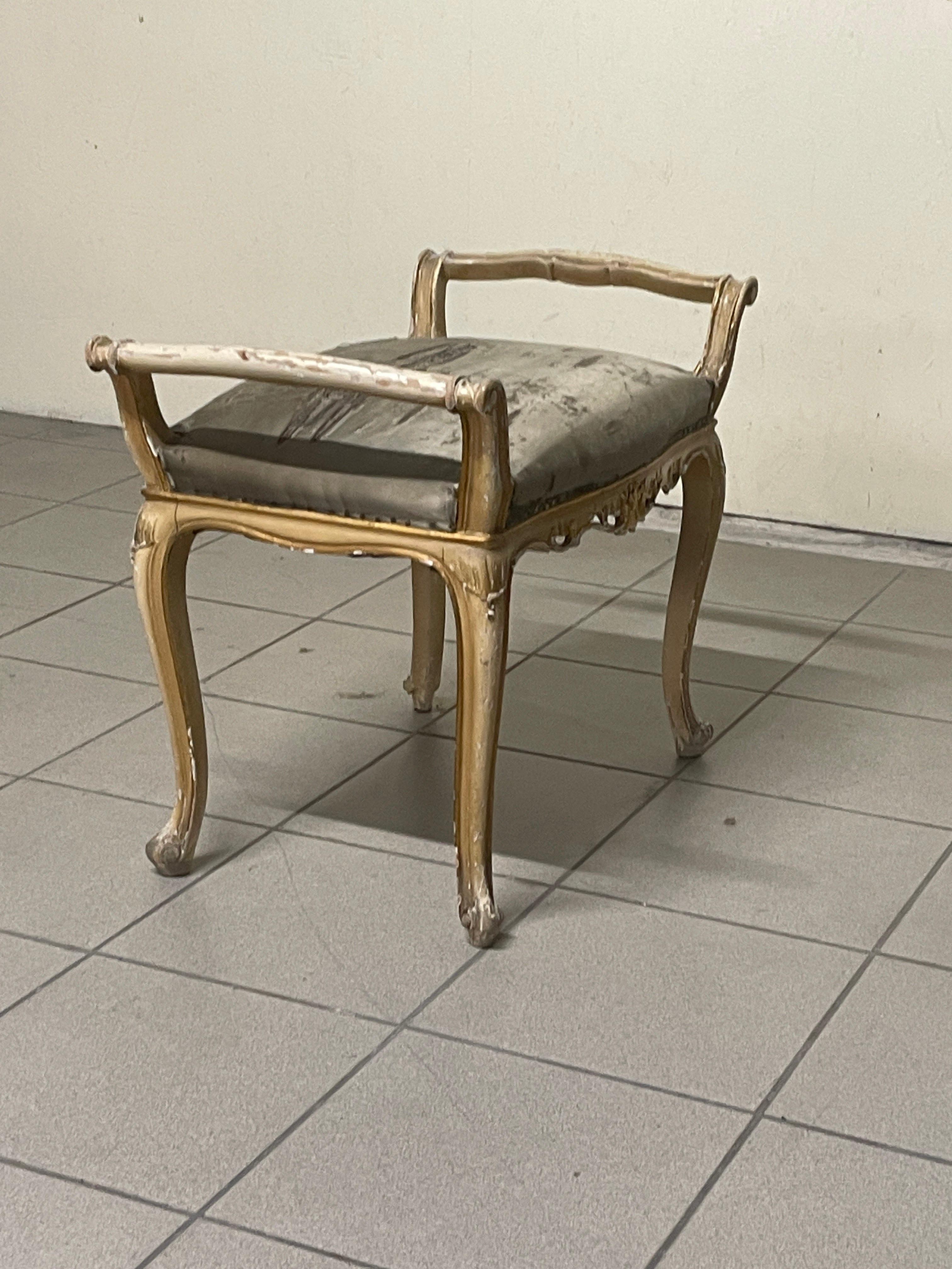 Small 1940s Louis XV style bench For Sale 9