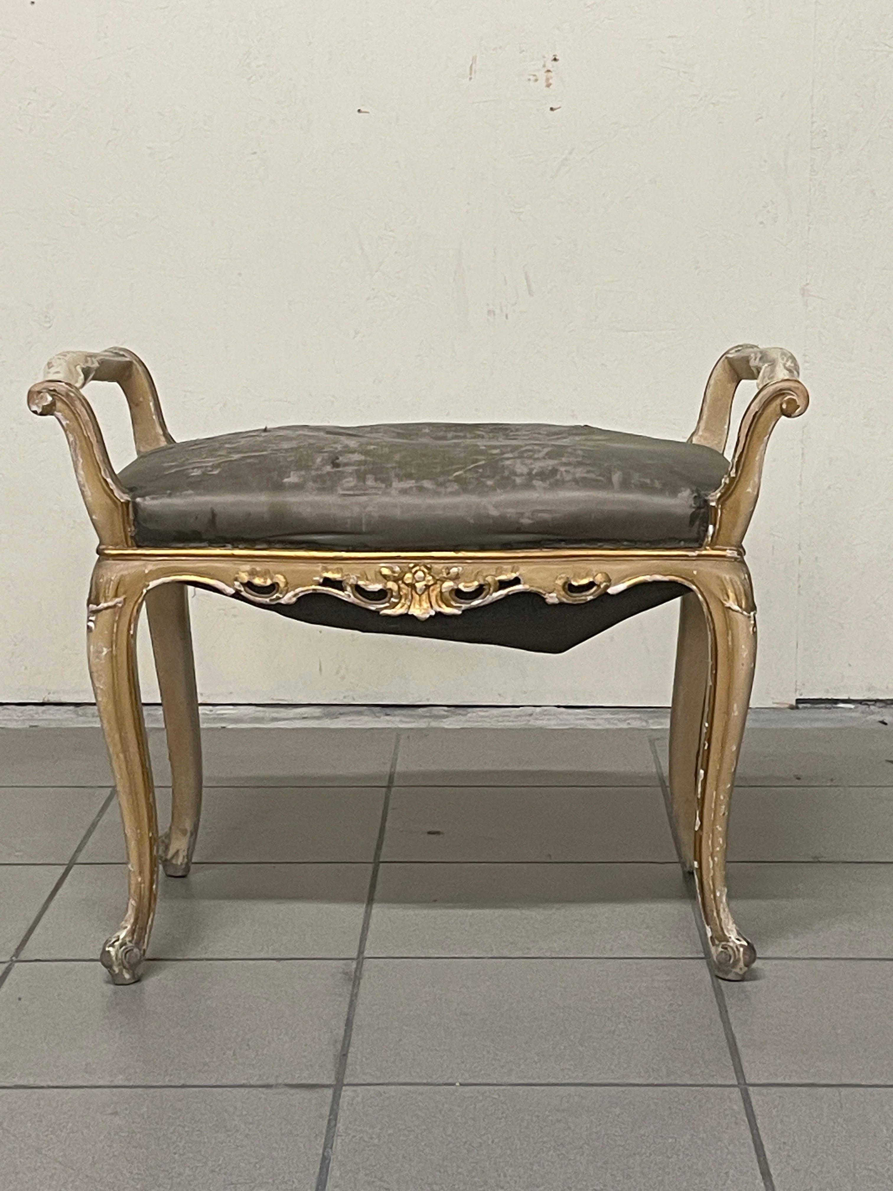 Rococo Small 1940s Louis XV style bench For Sale