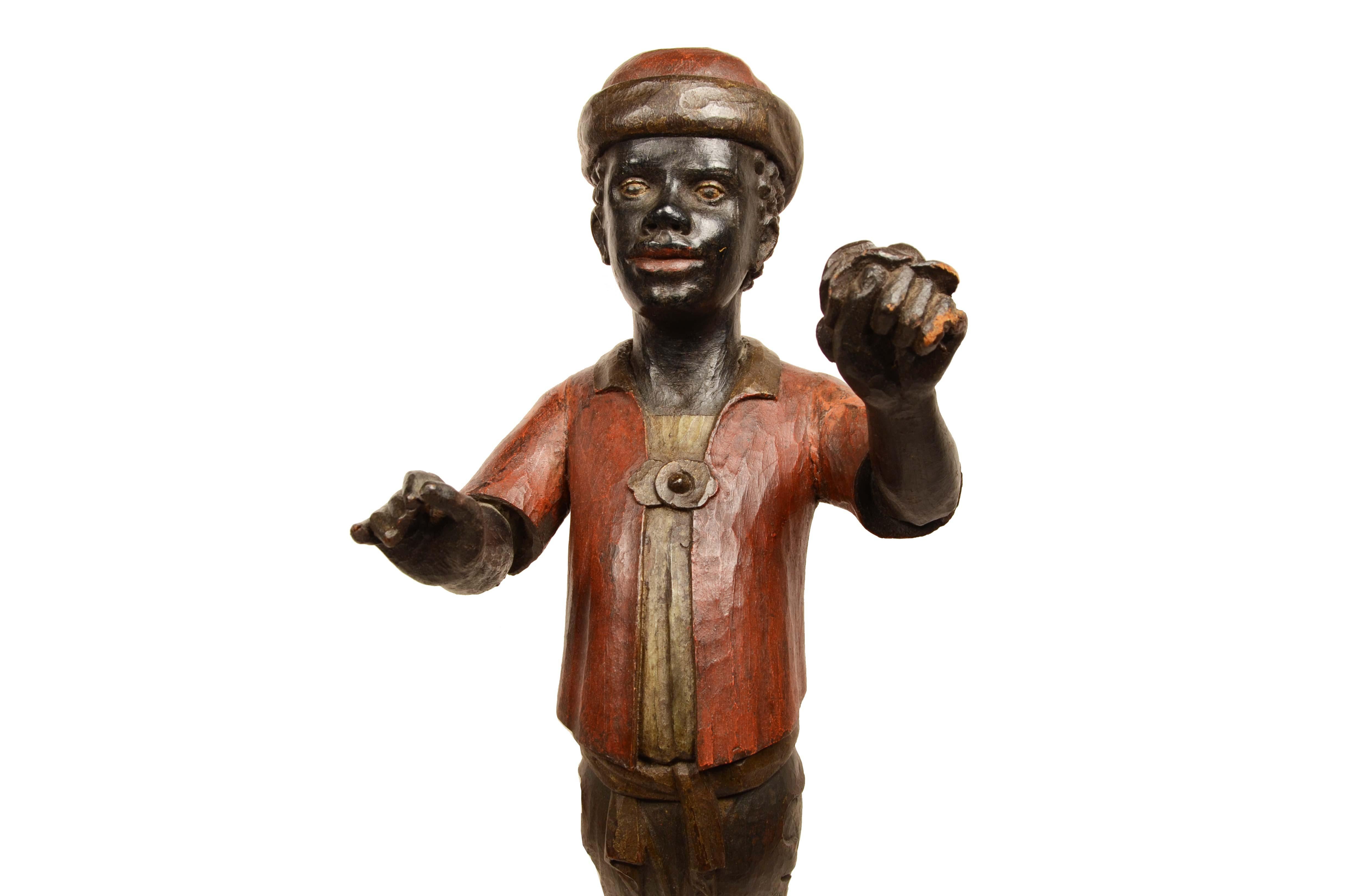 Pequeño mascarón de proa de madera tallada que representa al joven Moretto Venecia finales del siglo XIX en venta 6