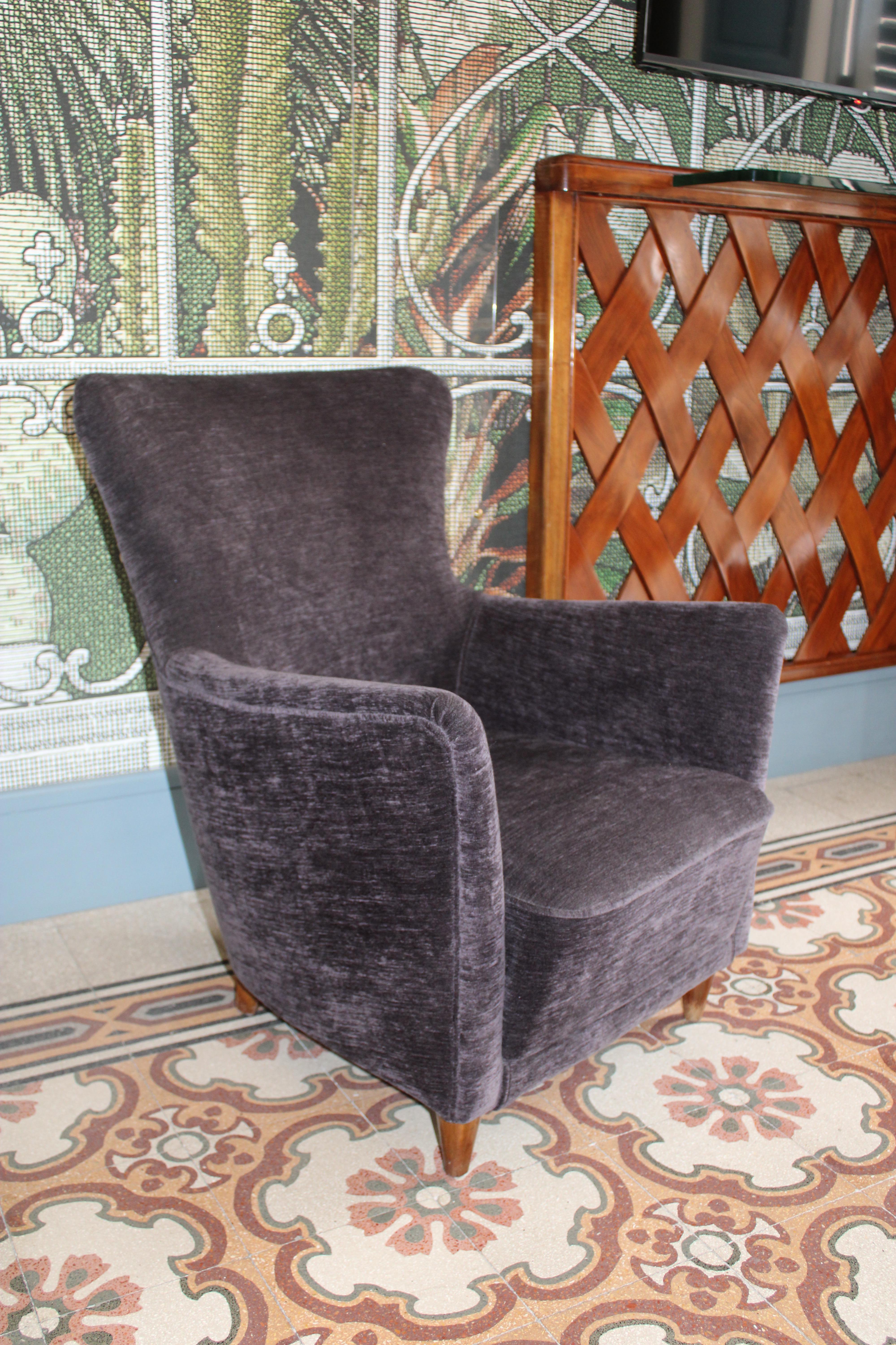 Sillón pequeño de terciopelo gris Italia 1950 Paolo Buffa en Bueno estado para la venta en Palermo, Sicily