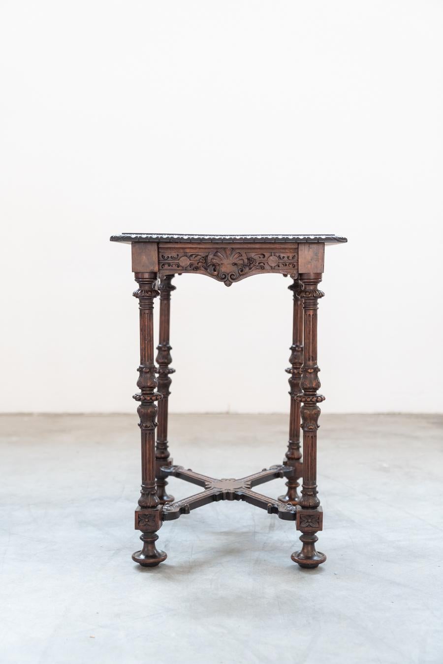 French Small Louis XIV style desk - 19th century For Sale
