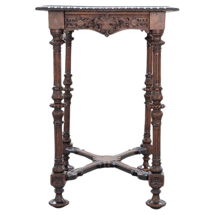 Small Louis XIV style desk - 19th century For Sale